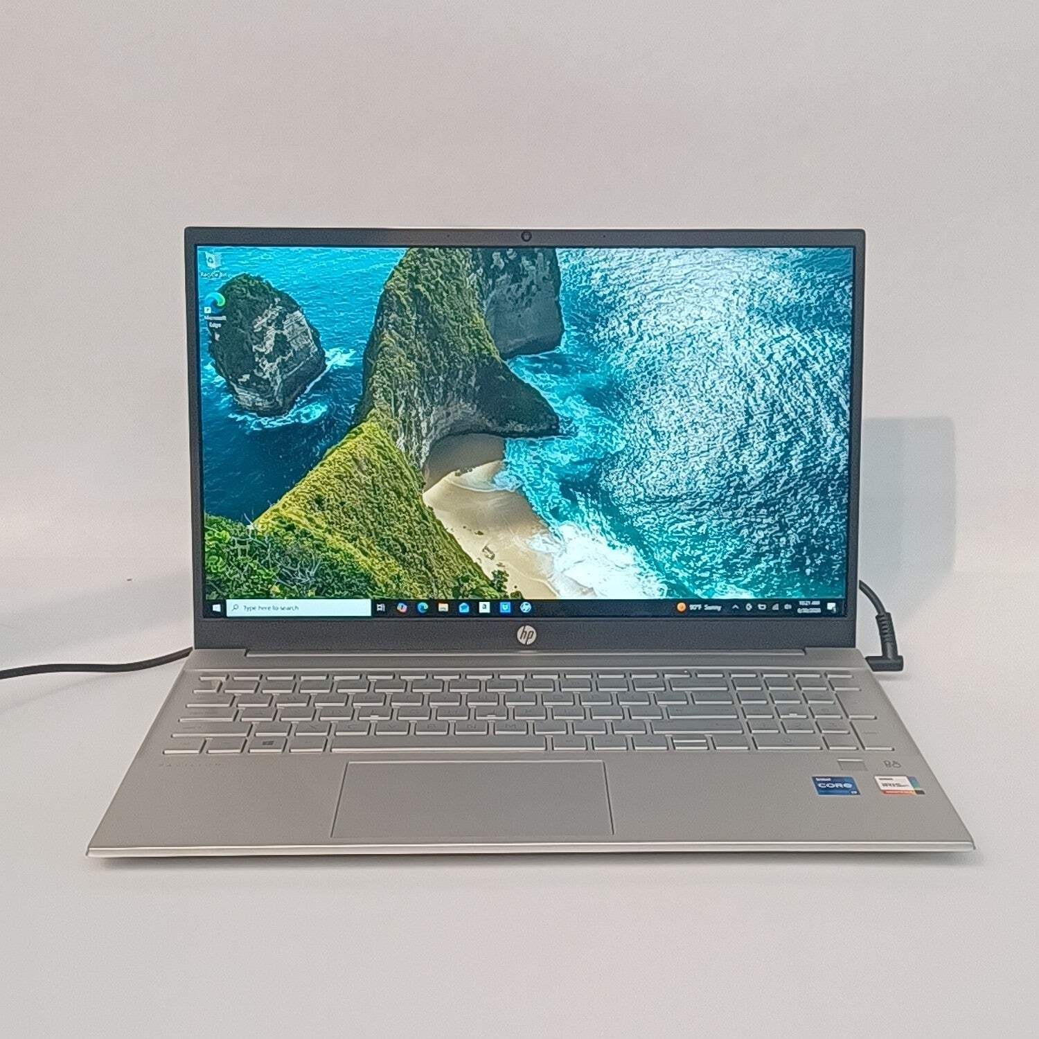 Broken HP Pavilion 15T-EGOOO 15.6″ i7-1165G7 2.8GHz 8GB RAM 256GB SSD Read