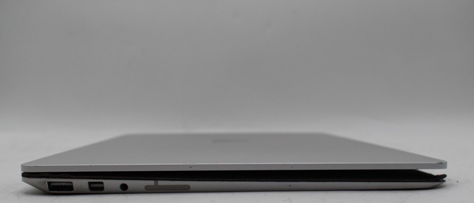 13″ Microsoft Surface 1769 Laptop i7-7660U 2.5GHz 8GB RAM 256GB SSD WIN10 *READ