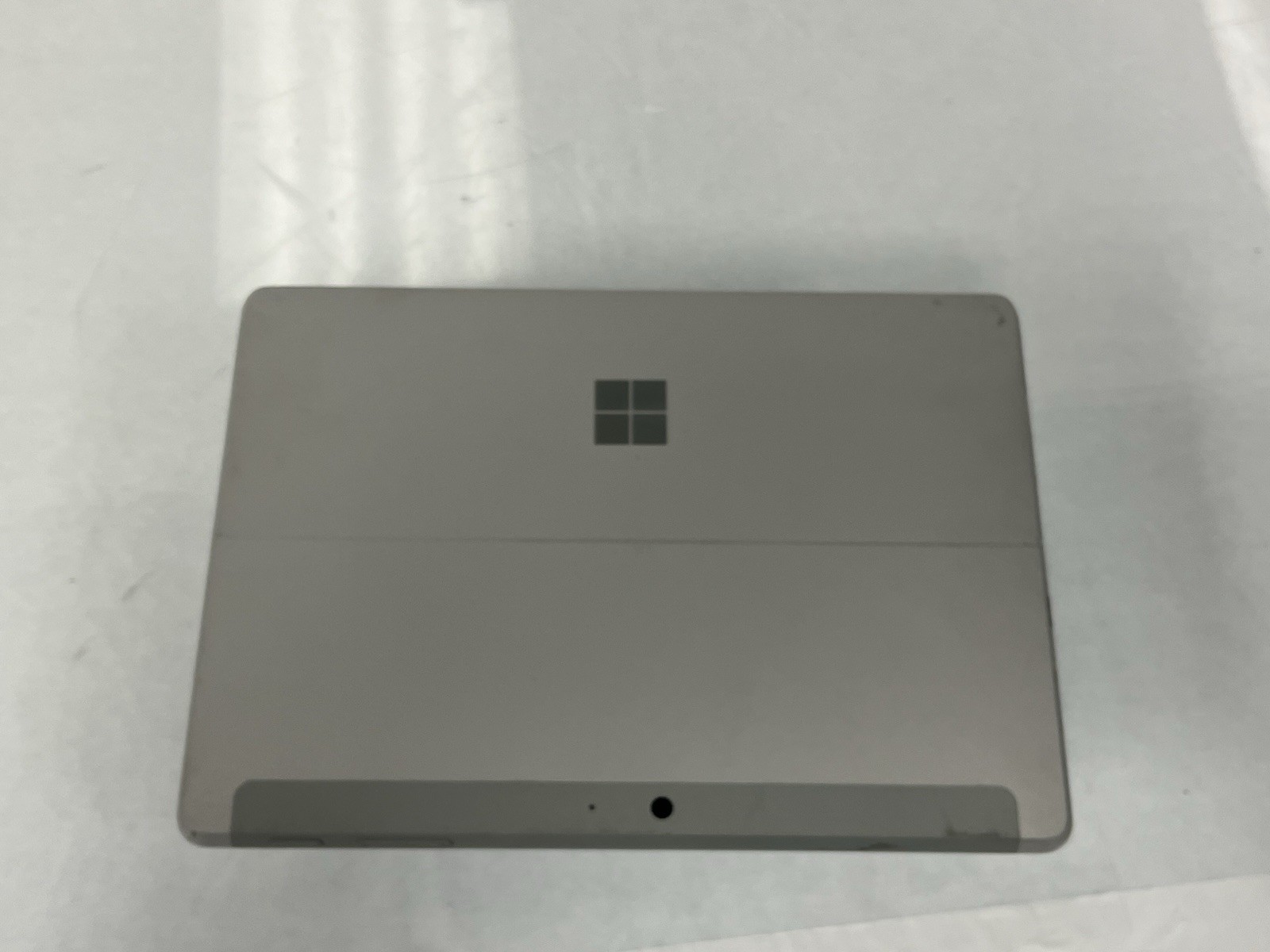 Microsoft 1926 Surface Go 2 Pentium 4425Y 1.70Ghz 4GB Ram 64GB FOR PARTS #2