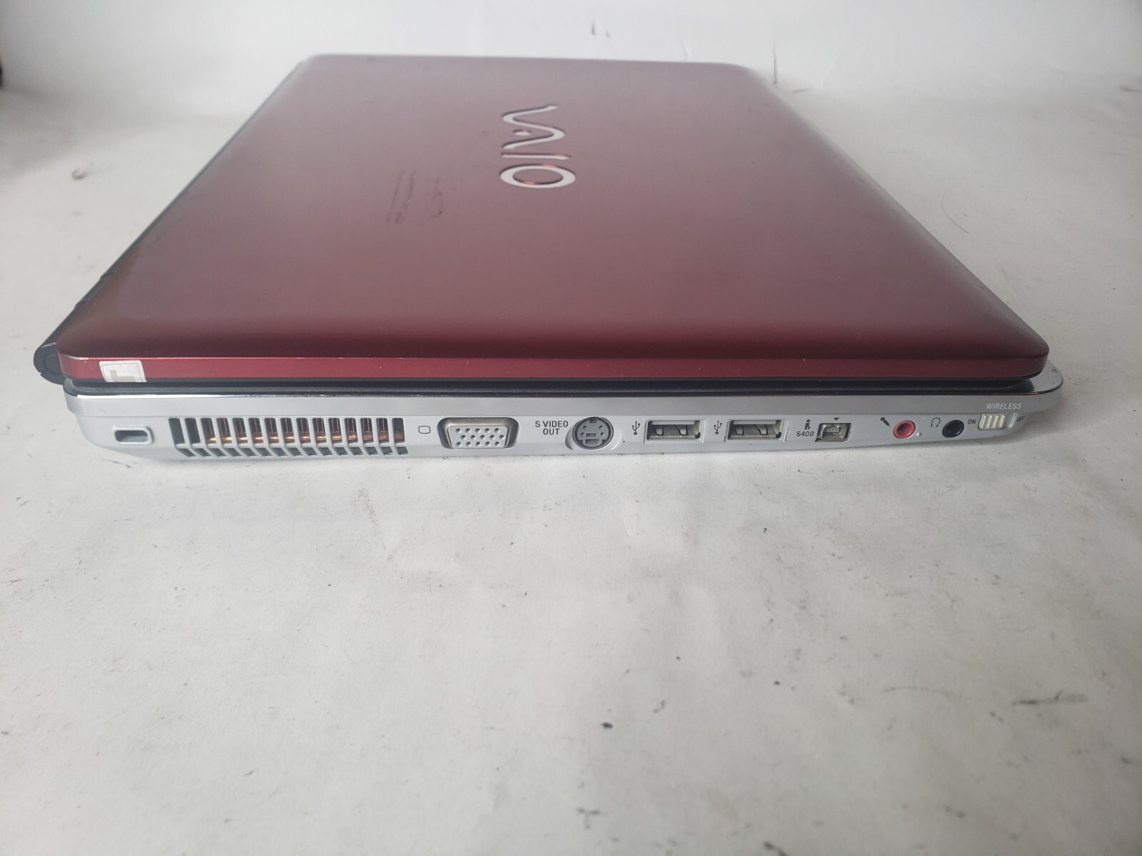 Sony Vaio CR pcg-5j2l Core 2 Duo T7500@2.20GHz 4GB RAM 200GB HDD Vista READ