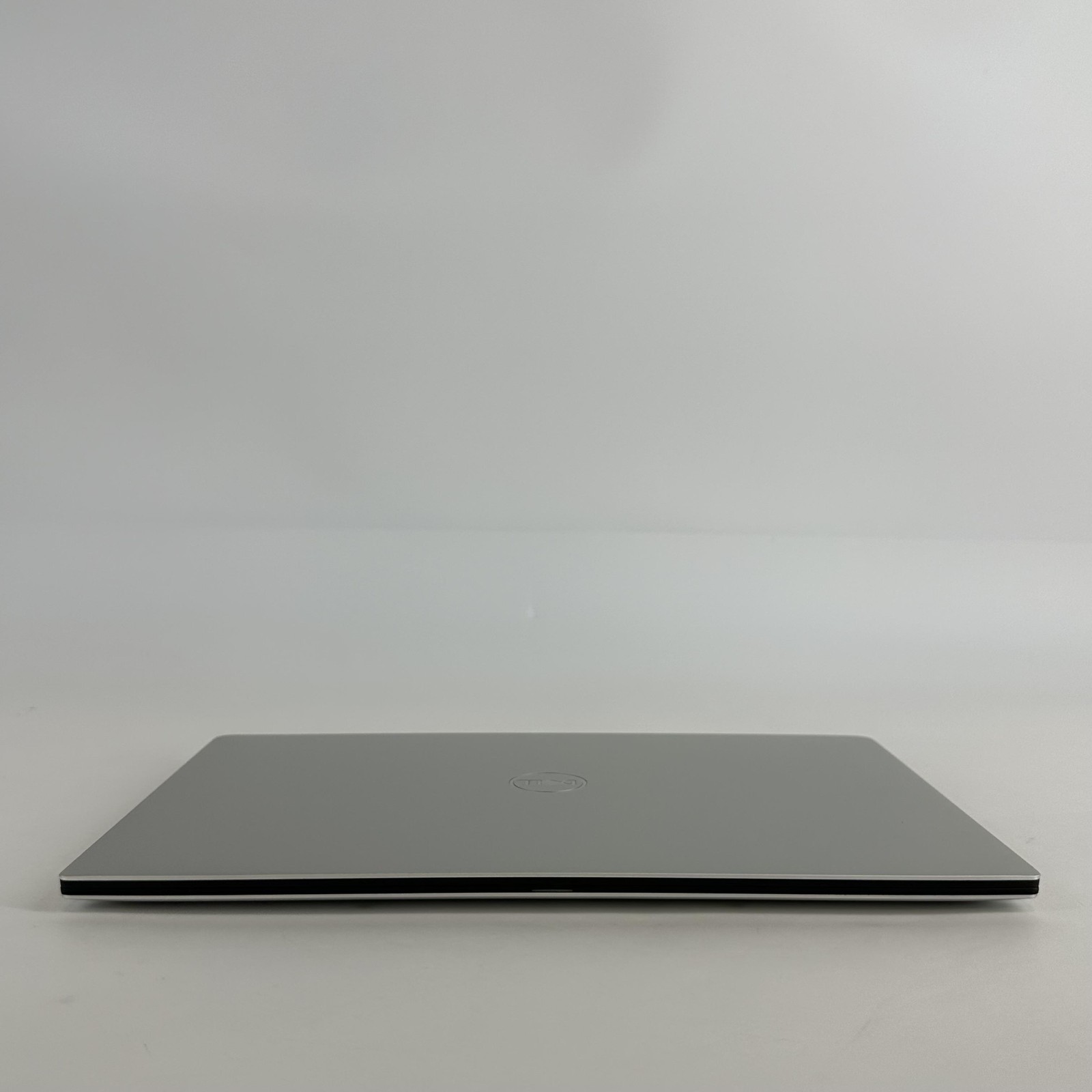 Dell XPS 13 7390 Silver FHD TOUCH i5-10210U 1.60GHz 8GB 256GB SSD Very Good