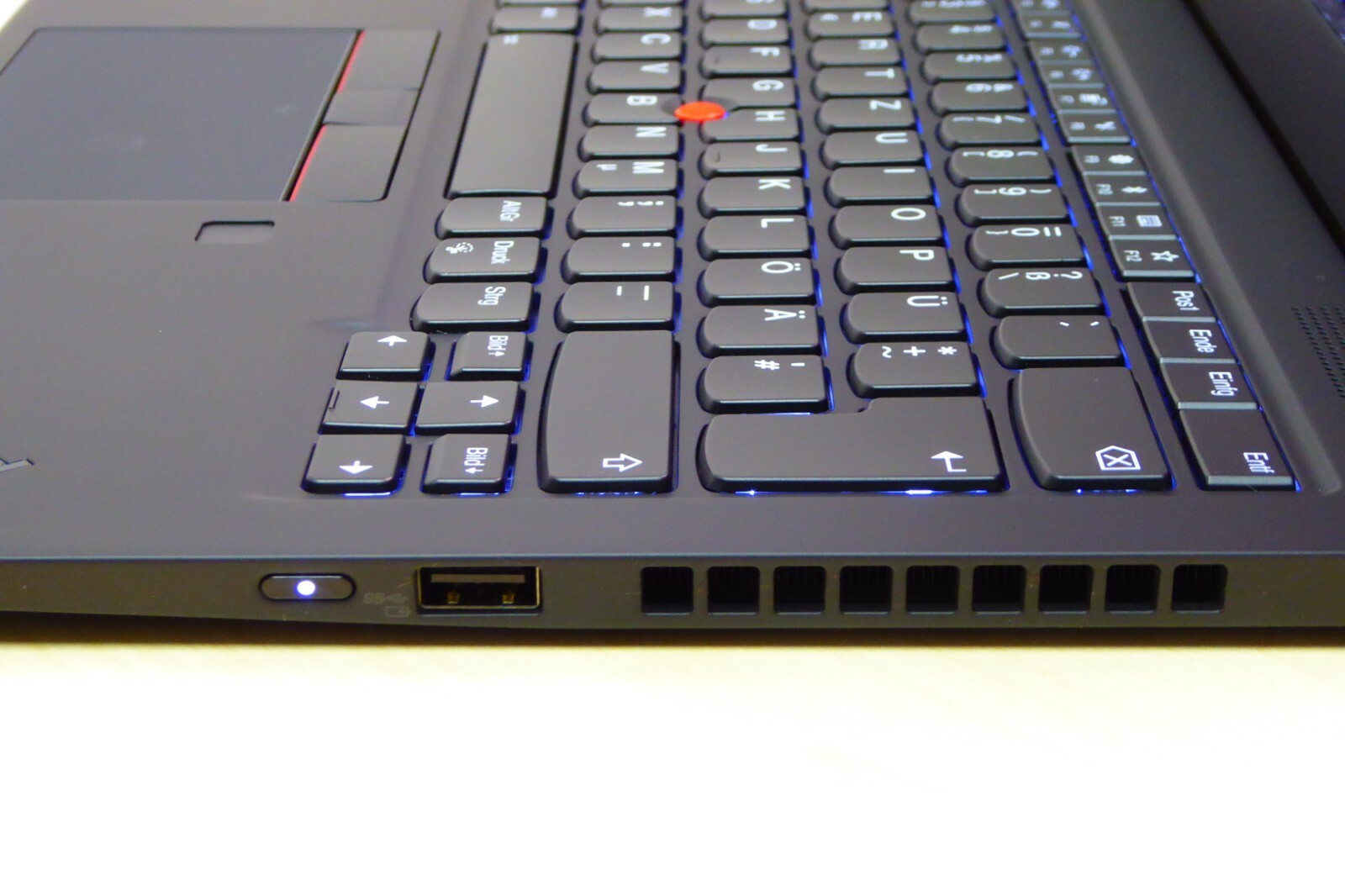 US ENGLISH LENOVO THINKPAD X1 CARBON G7 i5 16G 2TB UHD NFC LINUX WIN 11 NOTEBOOK