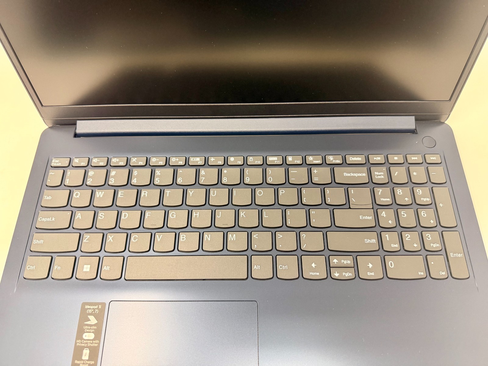 Lenovo IdeaPad 1i 15.6″ Laptop 4GB 128GB Intel Pentium Silver N6000 1.10 Ghz