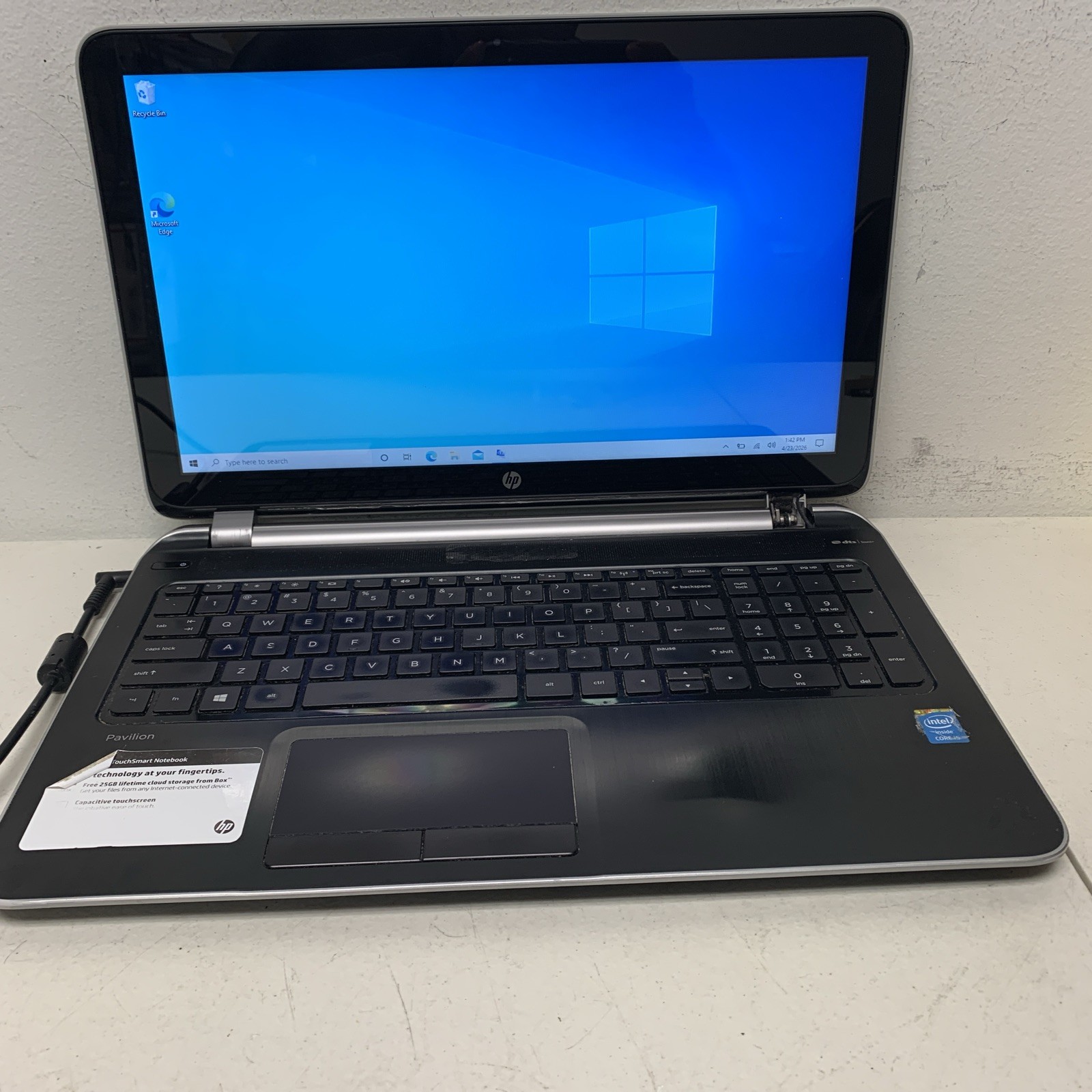 HP Pavilion TS 15 Notebook i5-4200u 12GB Ram 1GB HDD W10 Home Need Battery