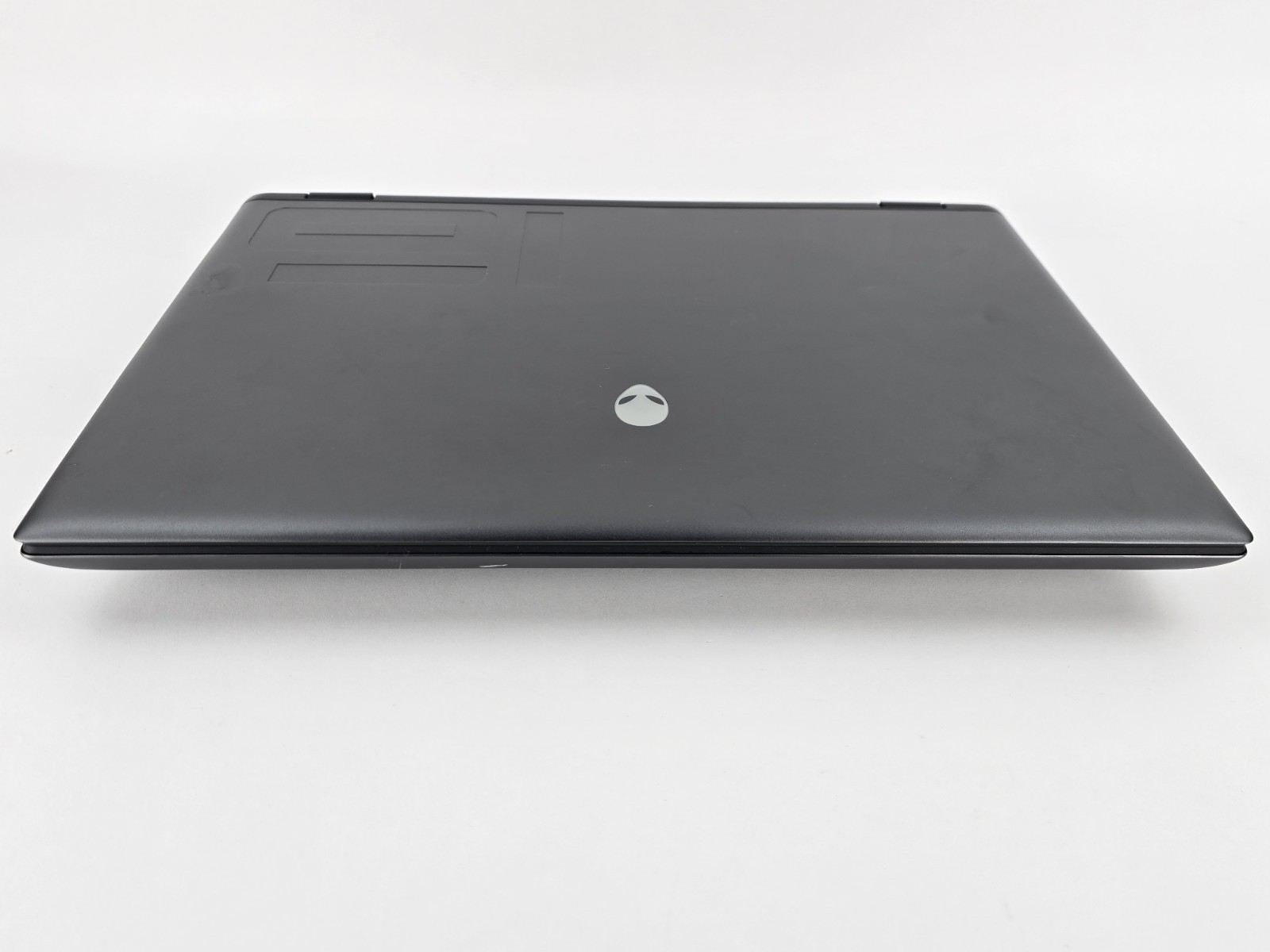 Dell Alienware M16 R2 16″ Ultra 9 185H 32GB 1TB RTX 4070 – For Parts – AS-IS