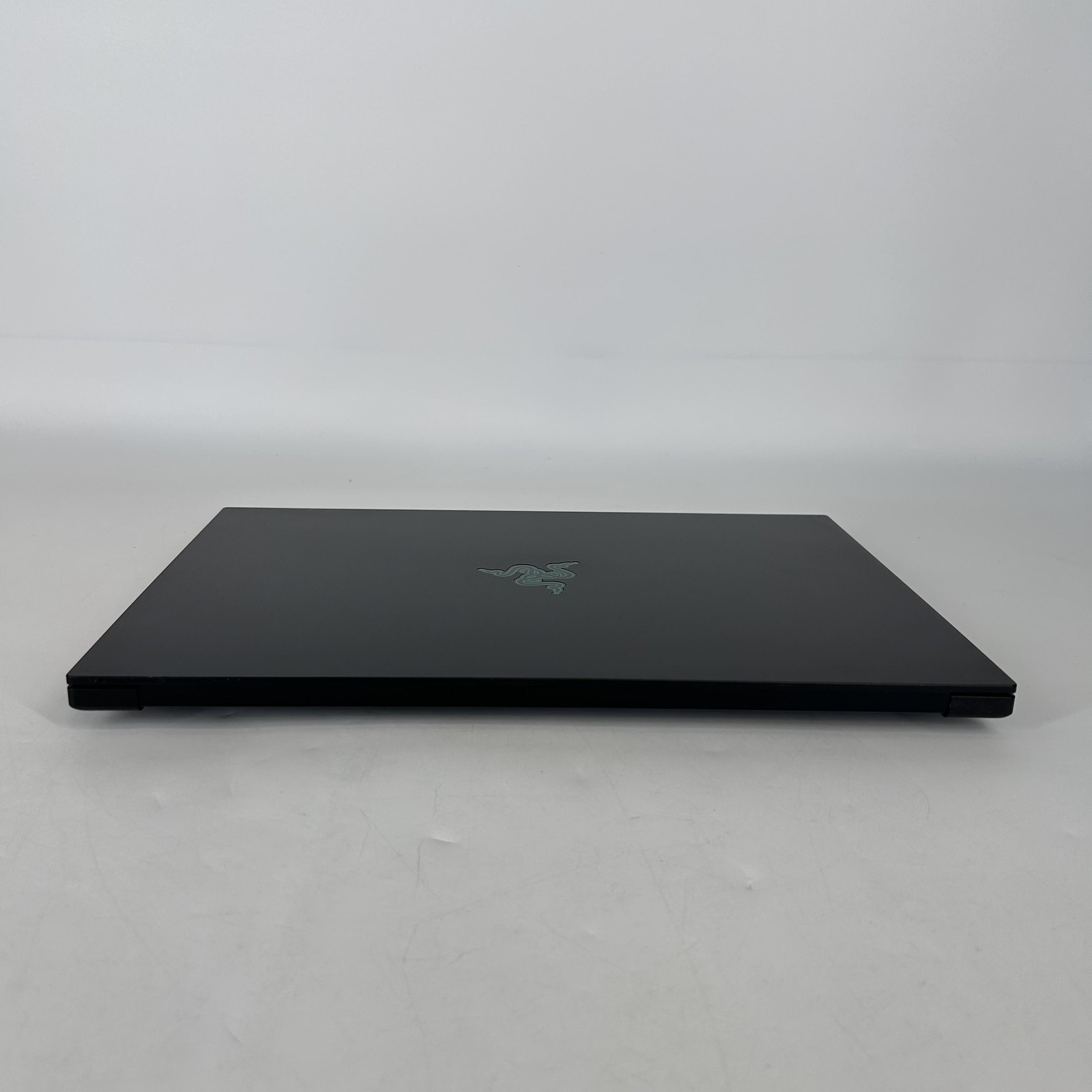 Razer Blade 16 240Hz QHD+ 2.0 GHz Ryzen AI 9 365 32GB 1TB SSD NVIDIA RTX 5070 Ti