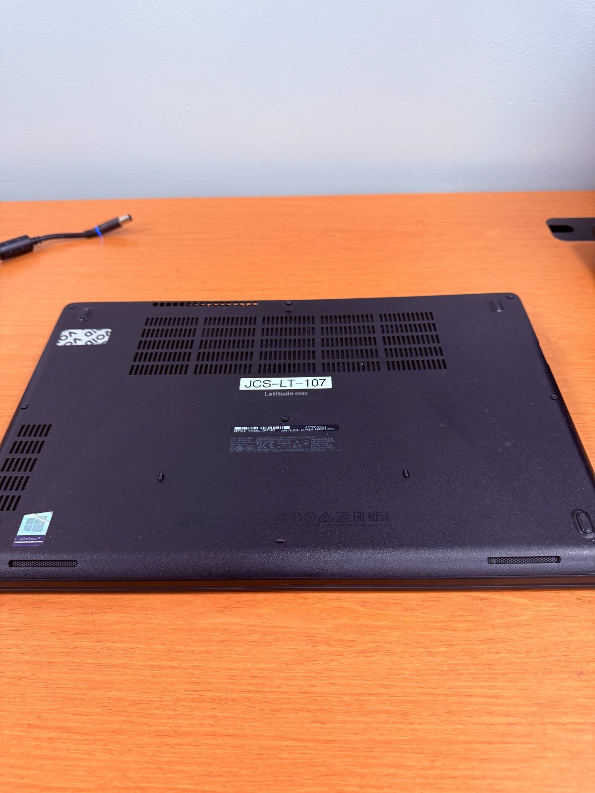 Lot of 2 Dell Latitude 5590 Intel Core i5 8th Gen Laptops No SSD BIOS Tested