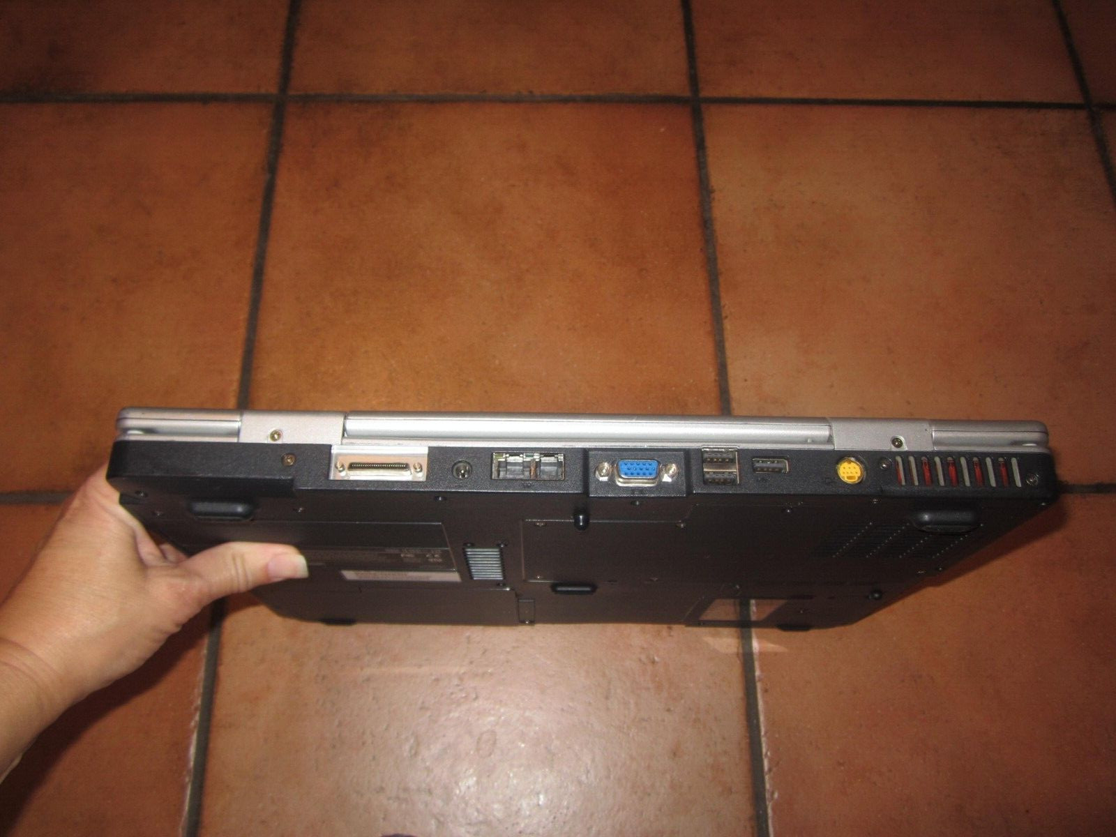 QCI QCOM CS10 KN1 Laptop 2GBRAM NoHD Boots to BIOS SCREEN INTACT NoCORD – PARTS