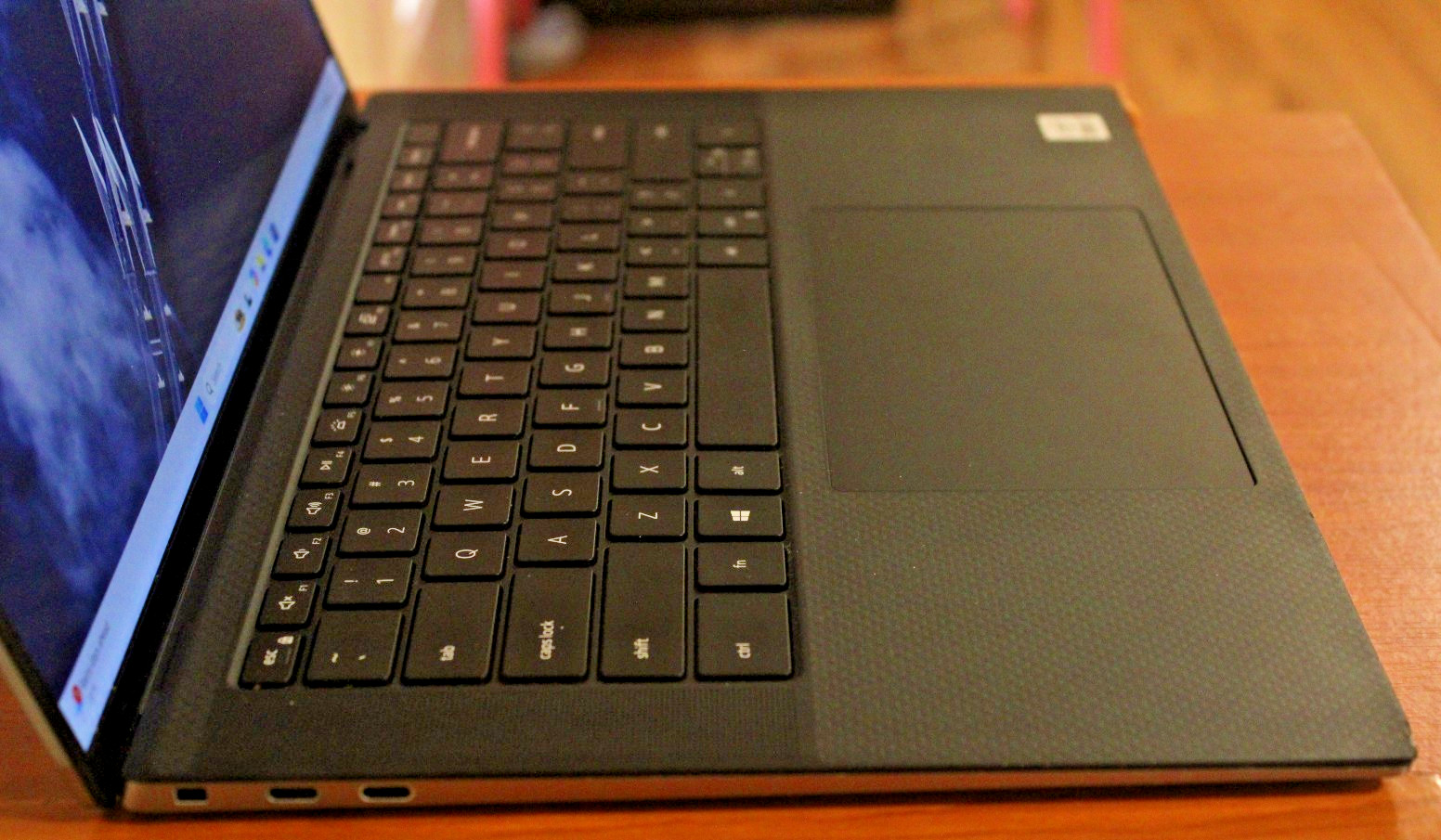 DELL PRECISION 5550 i7-10750H @ 2.60GHz 8 GB RAM SSD 1TB NVIDIA QUADRO T1000