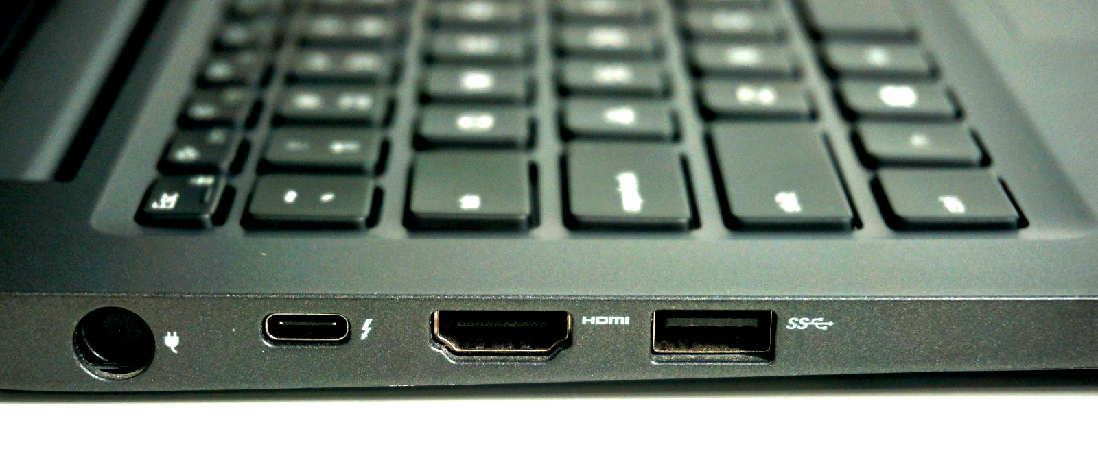 Dell Latitude 7400 – intel Core i7-8665U @1.90GHZ 8GB RAM – No HD/No OS