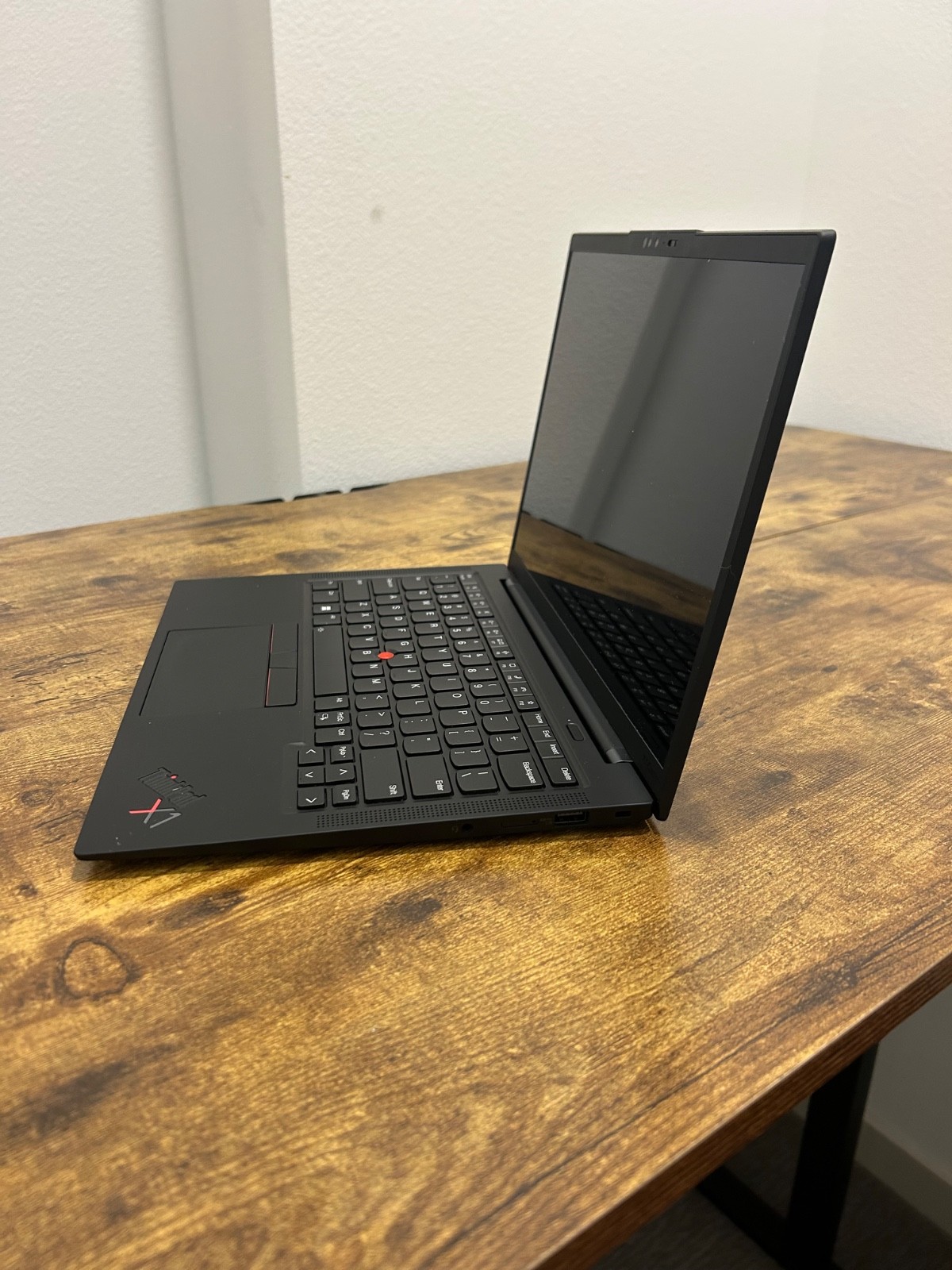 Lenovo ThinkPad X1 Carbon Gen 10 14” (512GB SSD, Intel Core i7-1270P,…