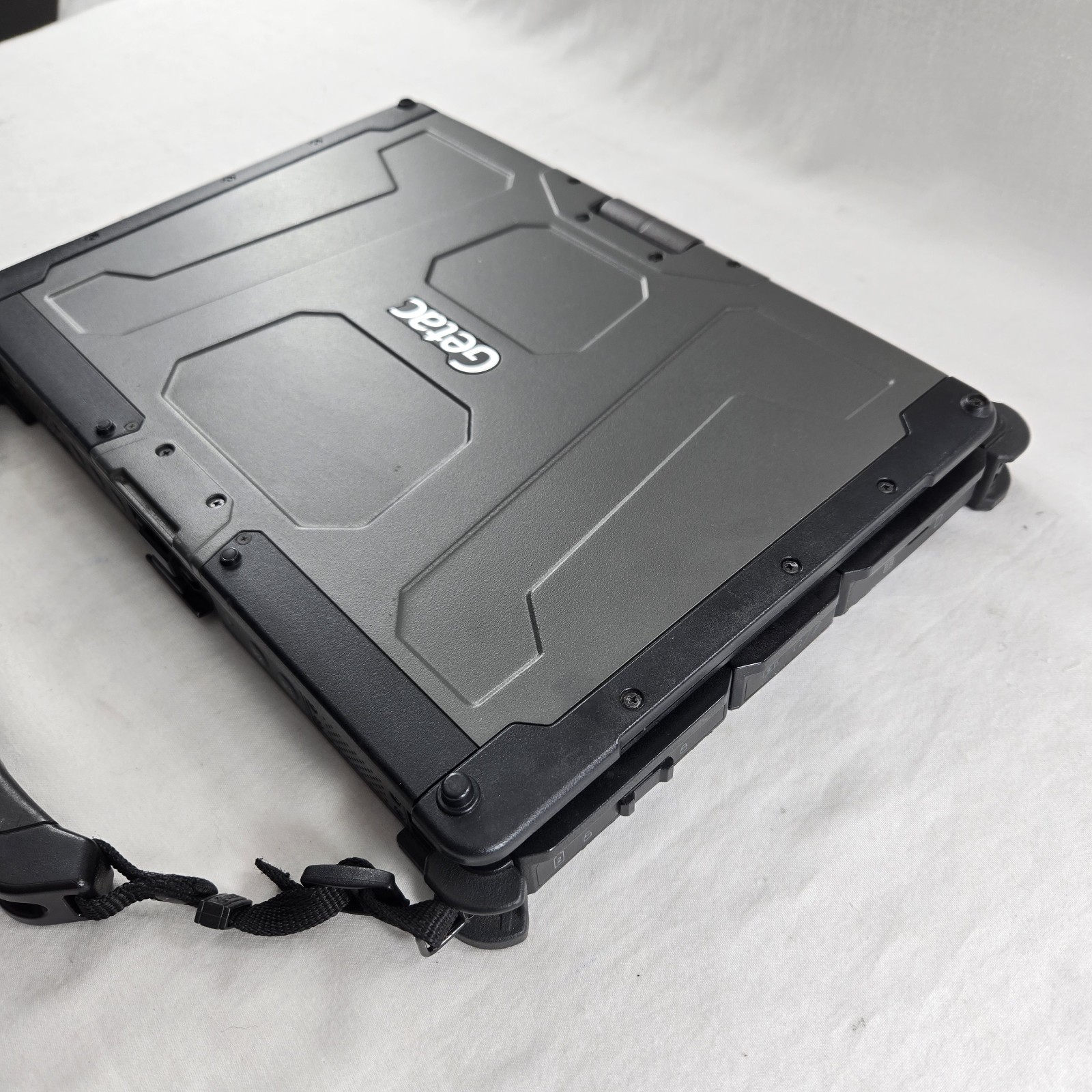 Getac V110 G6 Rugged Toughbook i5-10210U 1.60GHz 256GB SSD 16GB – Win11 Grade B