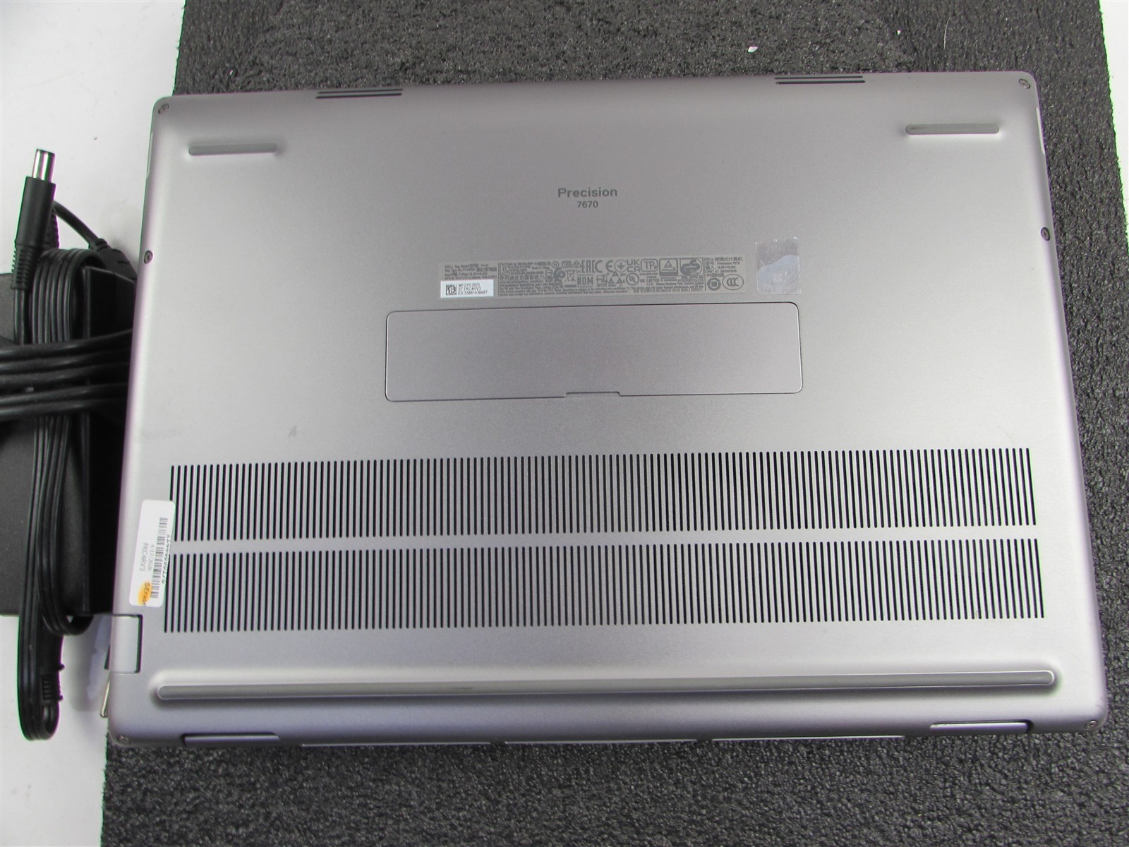 DELL PRECISION 7670 FHD I7-12850HX 16 CORES 1TB 32GB RAM RTX A2000 WIN 11 PRO