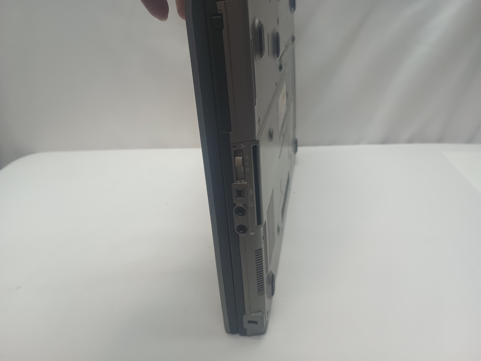 Dell Latitude D630Intel Core2 Duo 2.00 GHz4GB Ram Powers On Screen Not Coming On