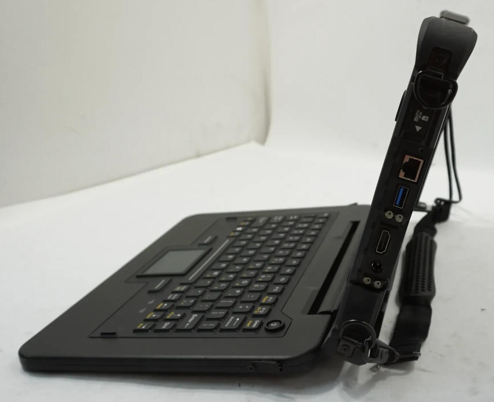DURABOOK U11 Rugged 11.6″ Core i5-7Y54 1.2GHz 16GB Touch – No HD