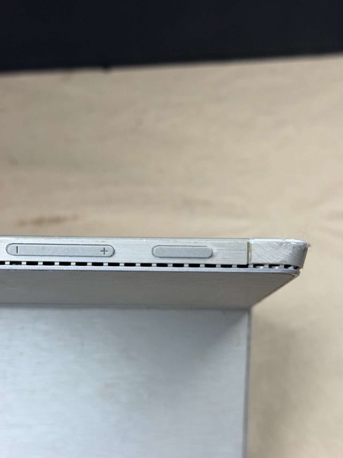 Microsoft Surface 1724 -128GB FOR PARTS REPAIR SHIPS FAST!