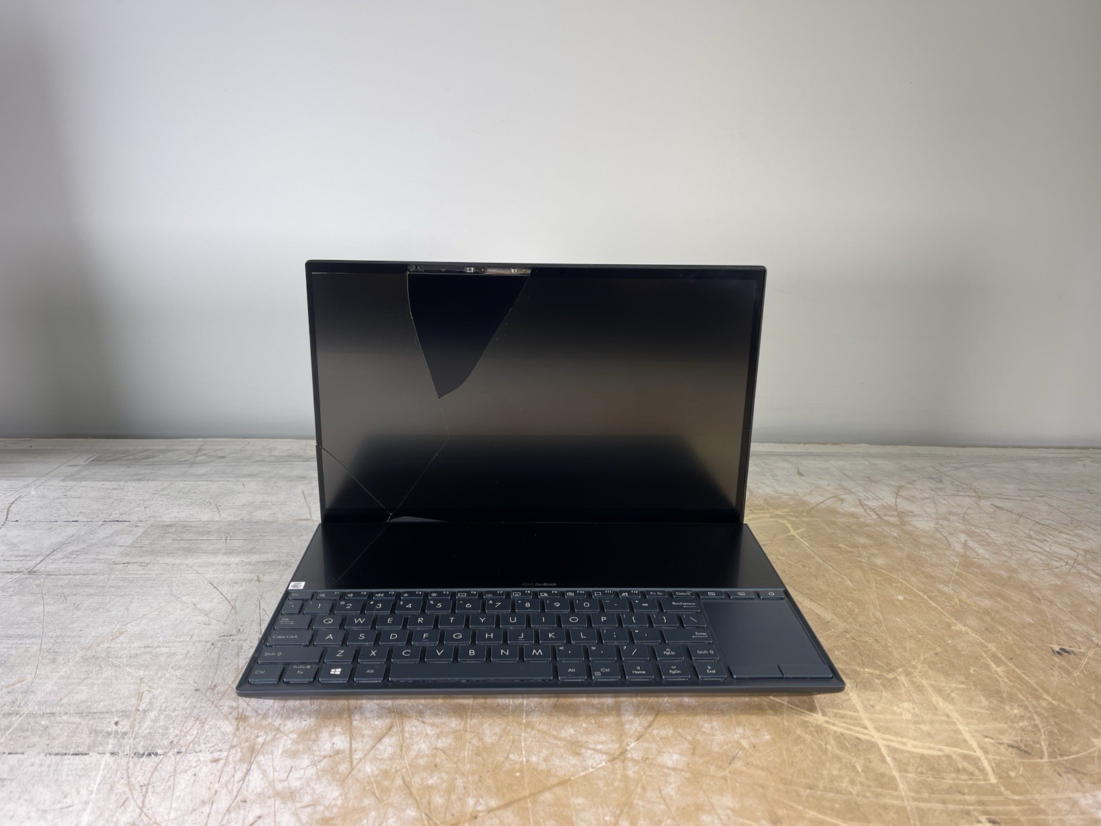 ASUS ZENBOOK UX481F i5-10210U @ 1.60GHz, 8GB RAM, NO HDD/OS – UNTESTED/FOR PARTS