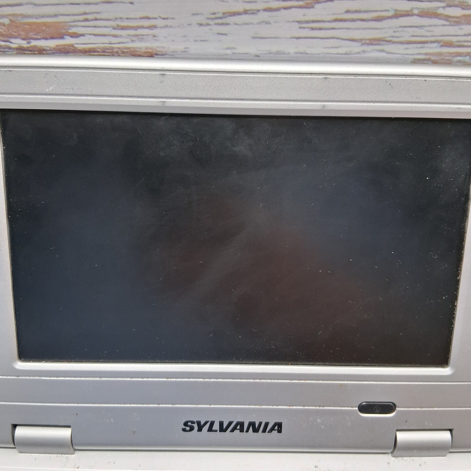 Sylvania 7″ SYNET7WID NetBook Windows Embedded CE Computer “For Parts or Repair”