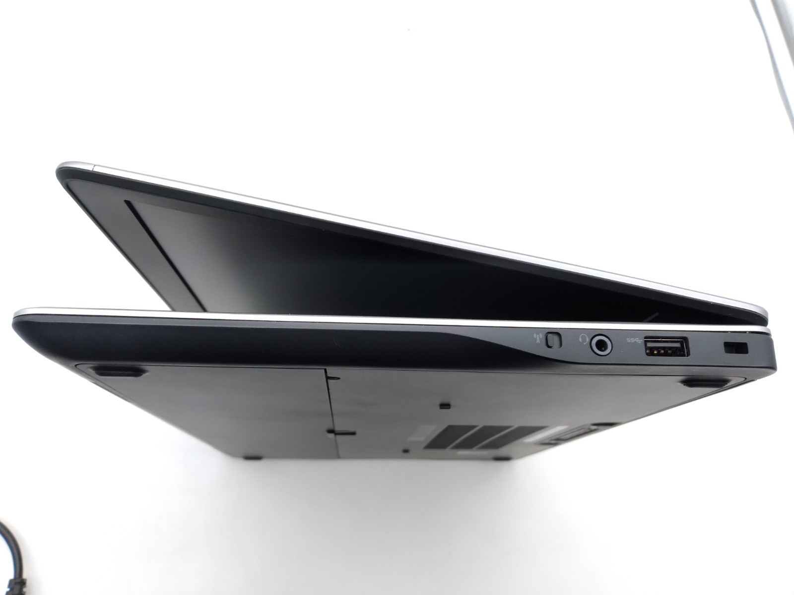 Dell Latitude E7440 14″ Intel Core i5-4310U @ 2GHz 4GB RAM 256GB SSD Win 10 Pro