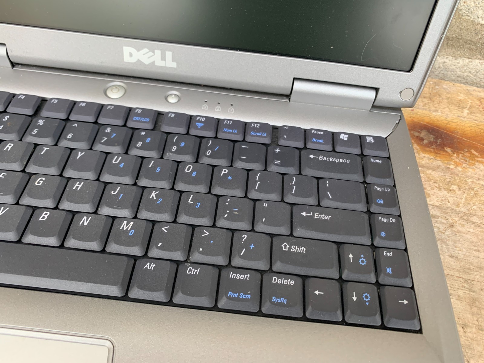 Dell Inspiron 1150 Laptop Notebook Computer 14″ Intel Pentium AS IS UNTESTED