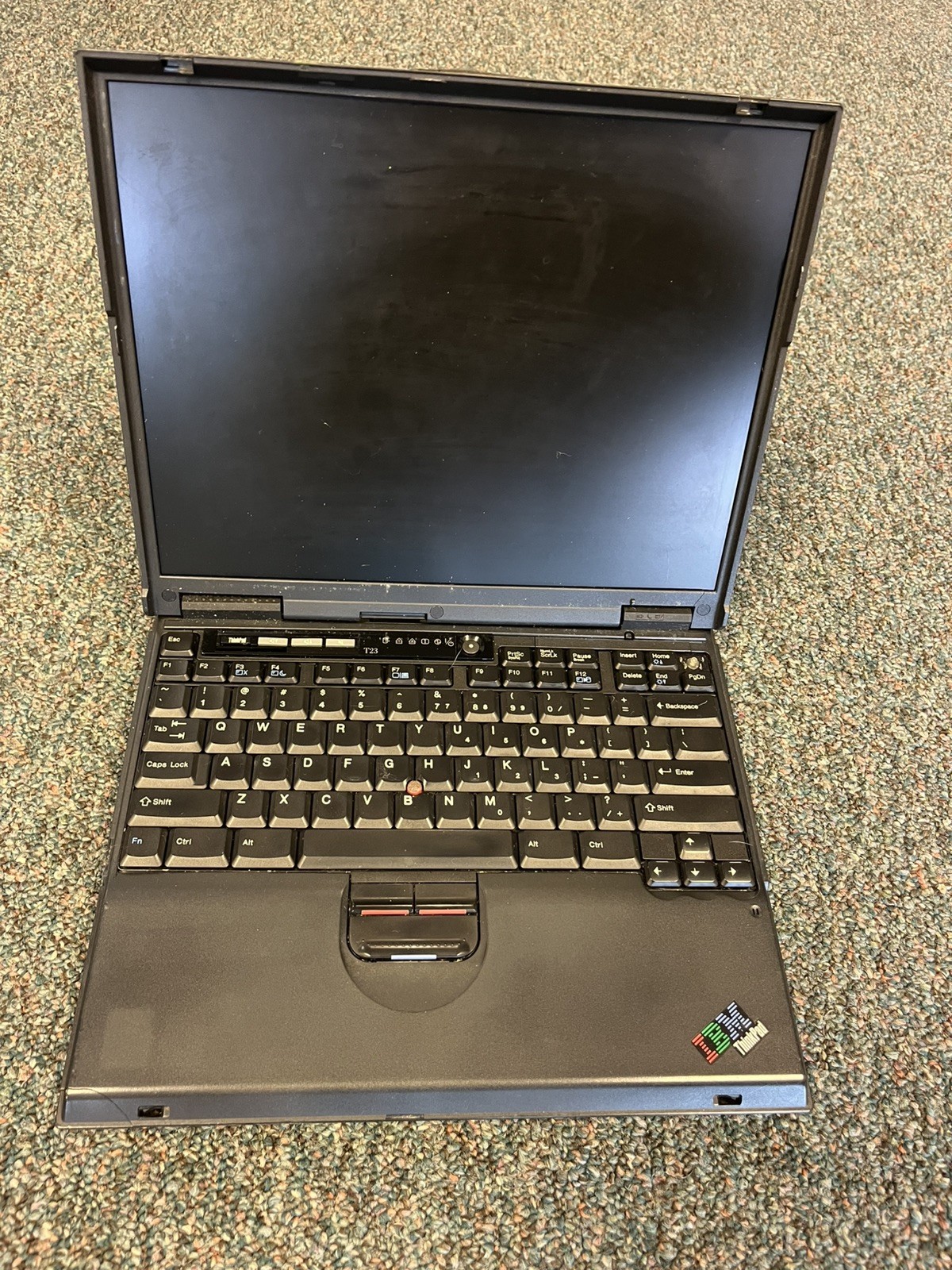 Vintage IBM ThinkPad T20 Series (Type 2647) – Untested – AS-IS for Parts/Repair