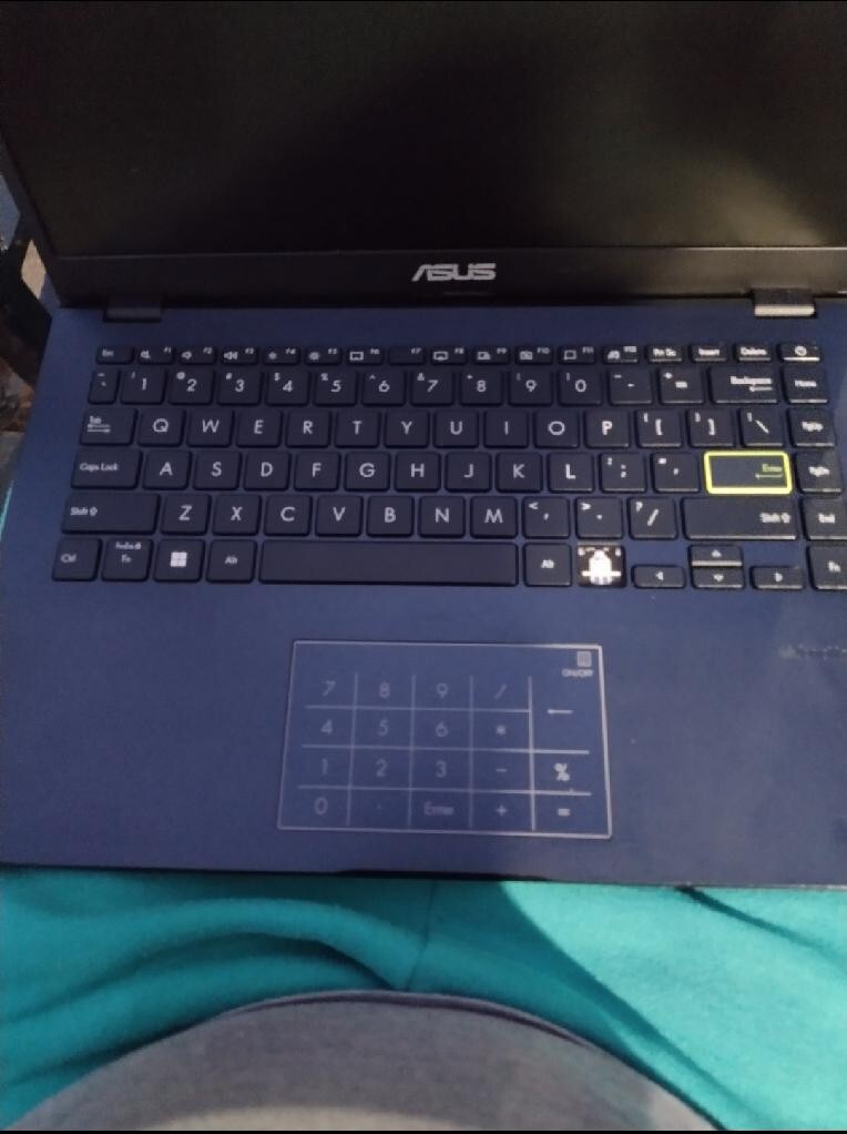 Asus Vivobook 17.3 in (512GB SSD,Intel i5 12th Gen 1.3GHz,8GB, Win 11) Laptop –