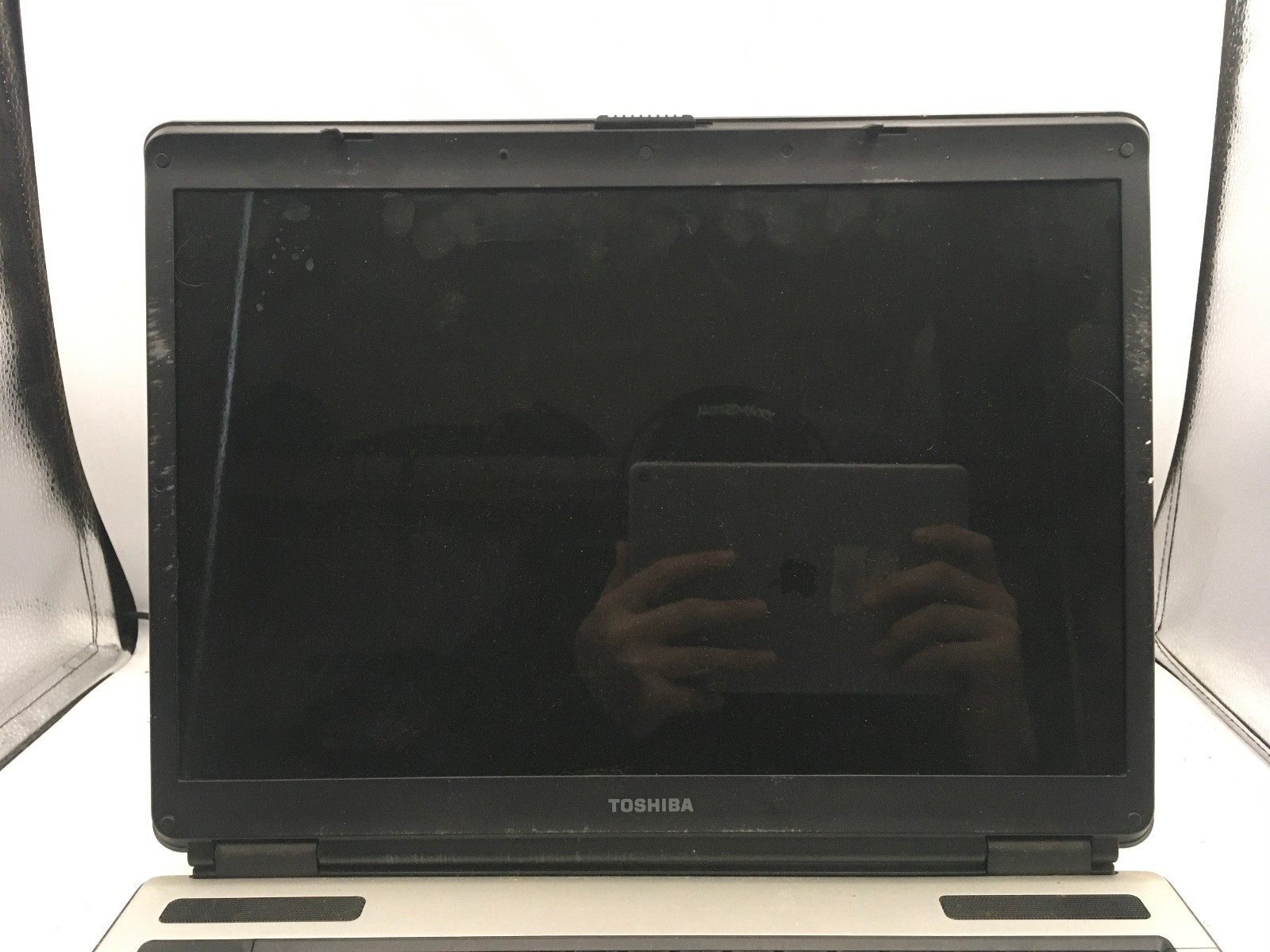 TOSHIBA SATELLITE A105 S4054 – FOR PARTS – INTEL CENTRINO – 512MB RAM – READ -BB
