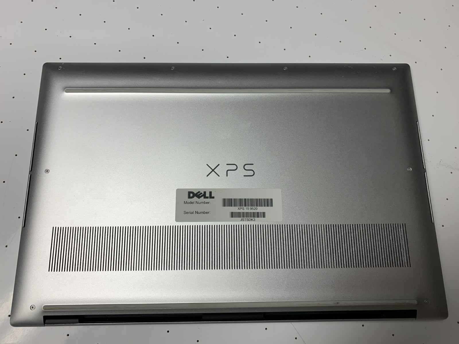 Dell XPS 15 9520 – 2.3 GHz i7-12700H 16GB 512GB SSD RTX 3050 – Windows 11