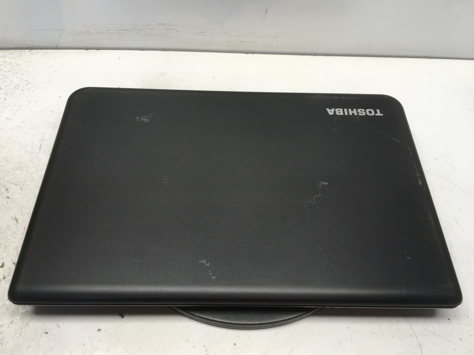 Toshiba Satellite C75D-A7102 AMD A6-5200 2GHz 4 GB NO HDD No Batt