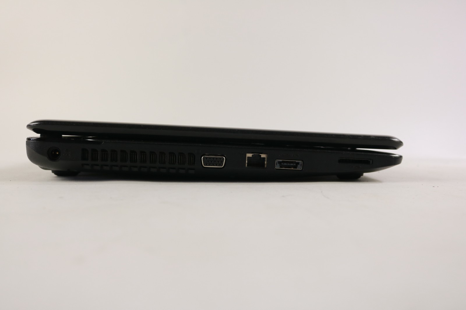 Toshiba Satellite L675 Laptop Premium vision, AMD WIN7