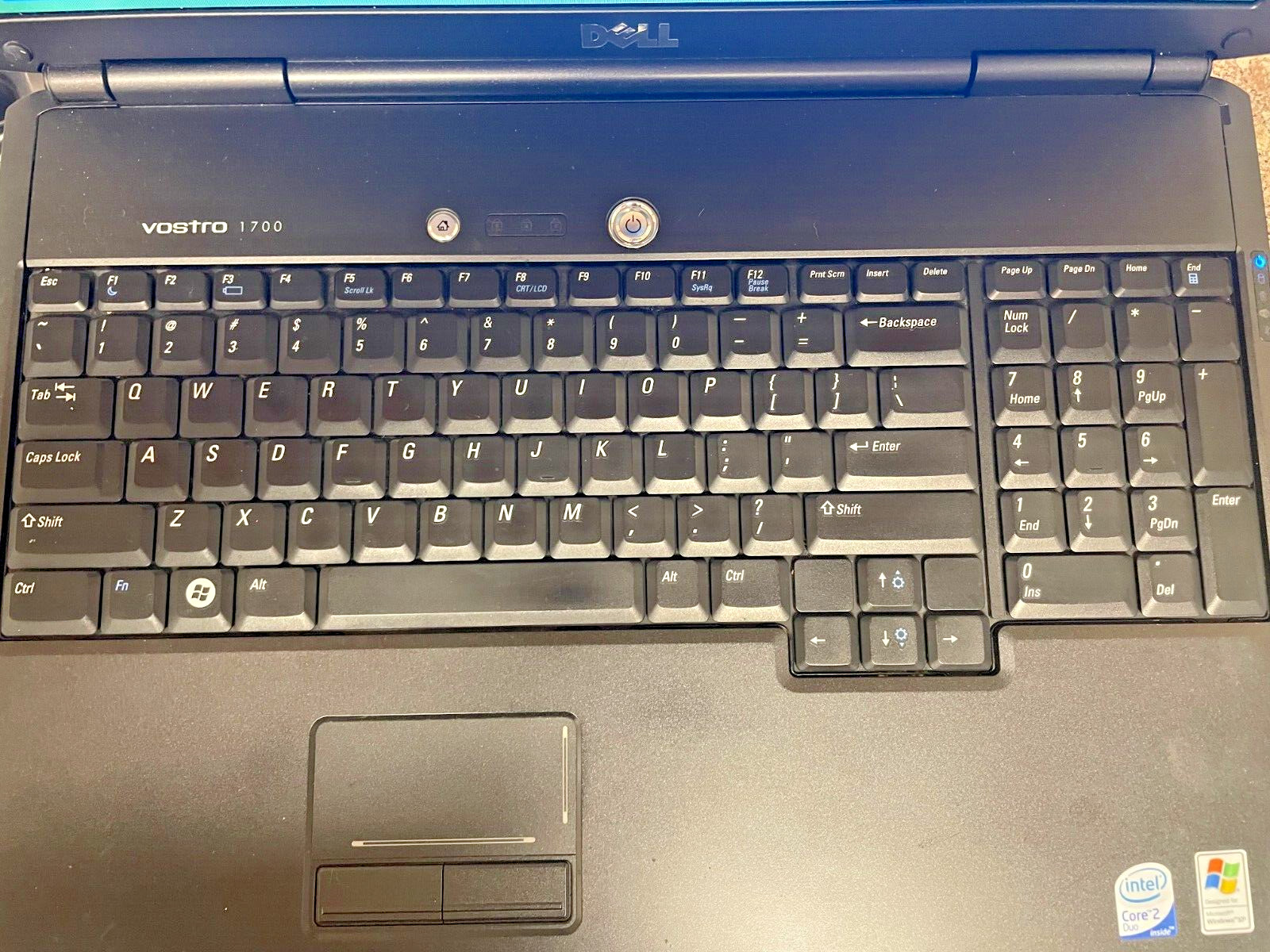 Dell Vostro 1700 Intel core Duo pro 2.00 GHz 3072MB RAM 320 320 GB HDD