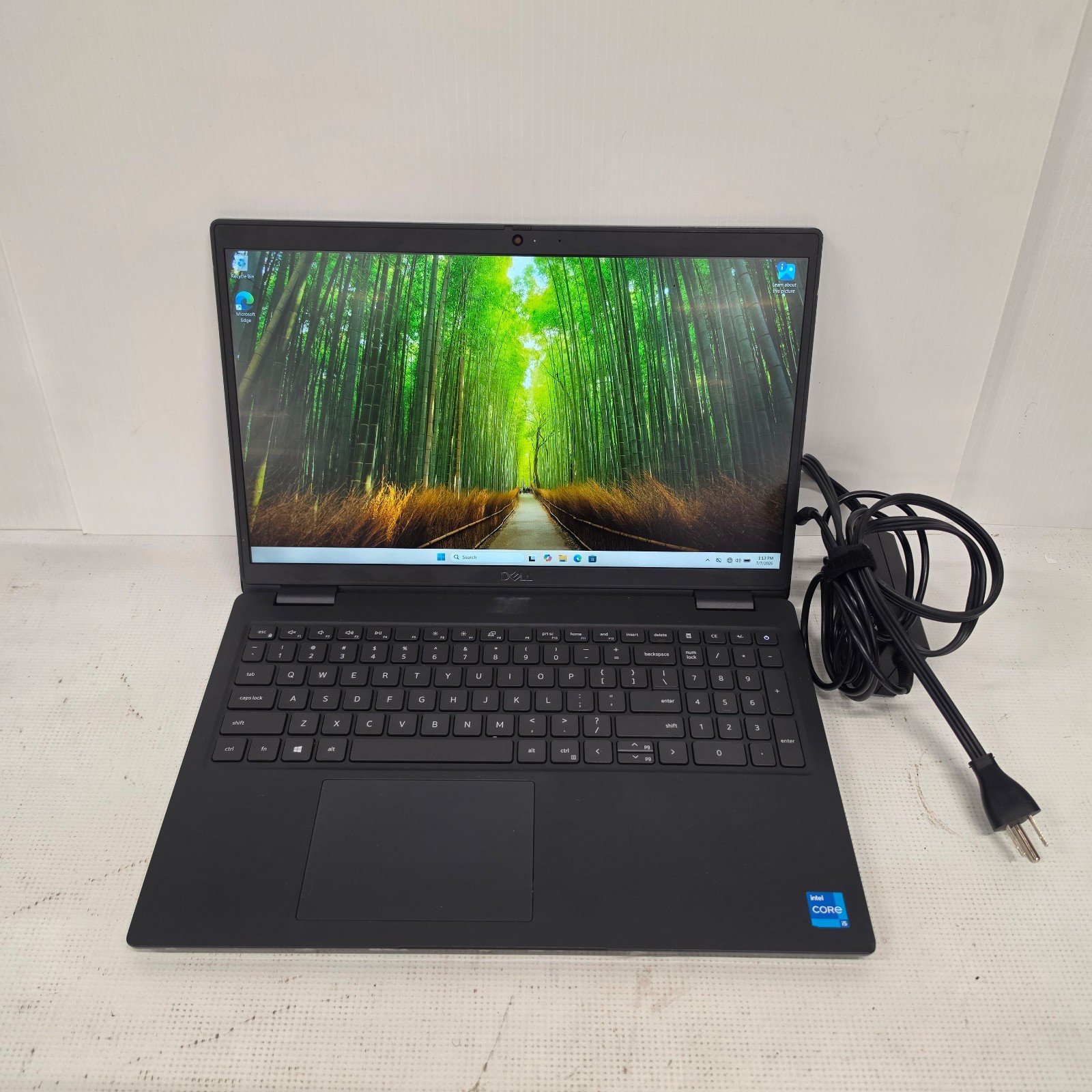 Dell Latitude 3520 15.6″ i5-1135G7 2.4Ghz Iris XE 8GB Ram Win 11 Pro Laptop