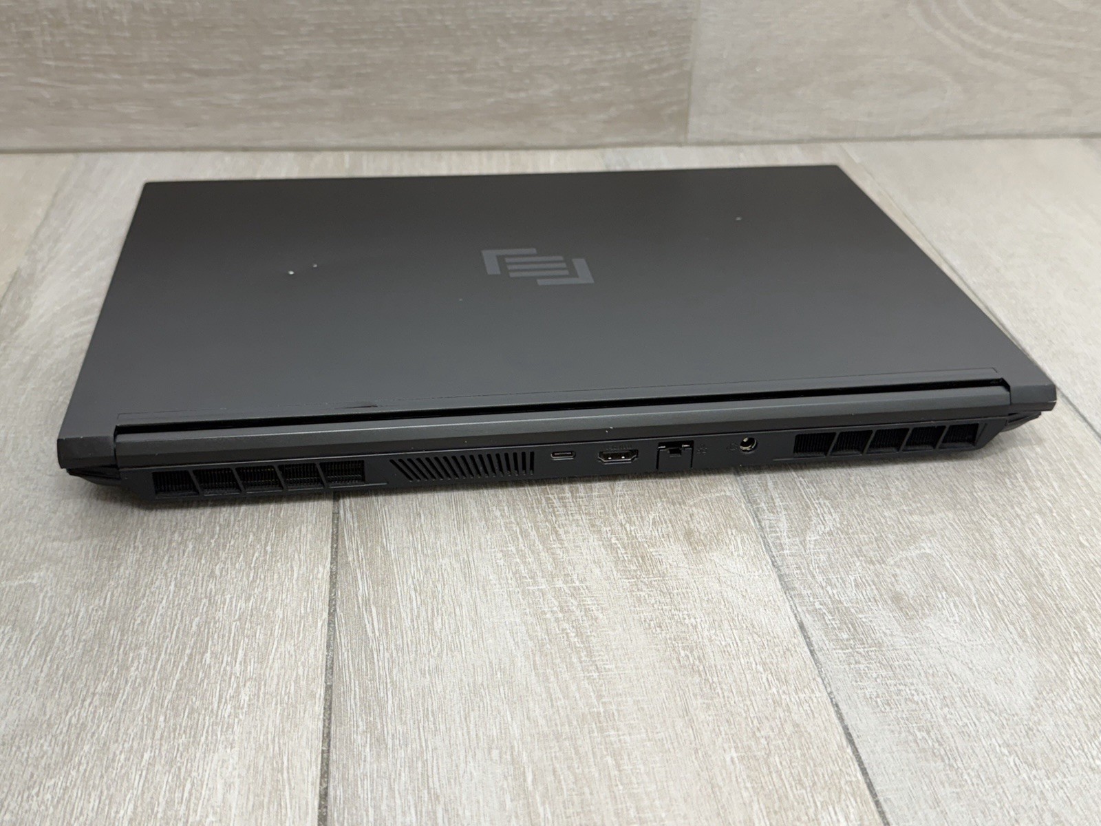 MAINGEAR Vector Pro 2 Gaming Laptop Ryzen 9 6900HX 16GB RAM 512GB SSD RTX 3070