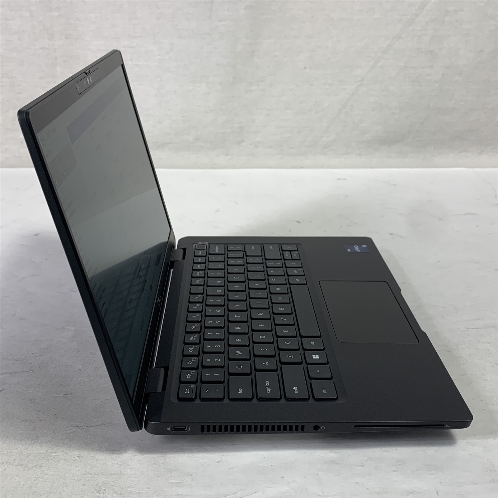 Dell Latitude 7330 13.3″ Laptop i7-1265U 3.6GHz – 16GB – 512GB NVMe SSD – Win 11