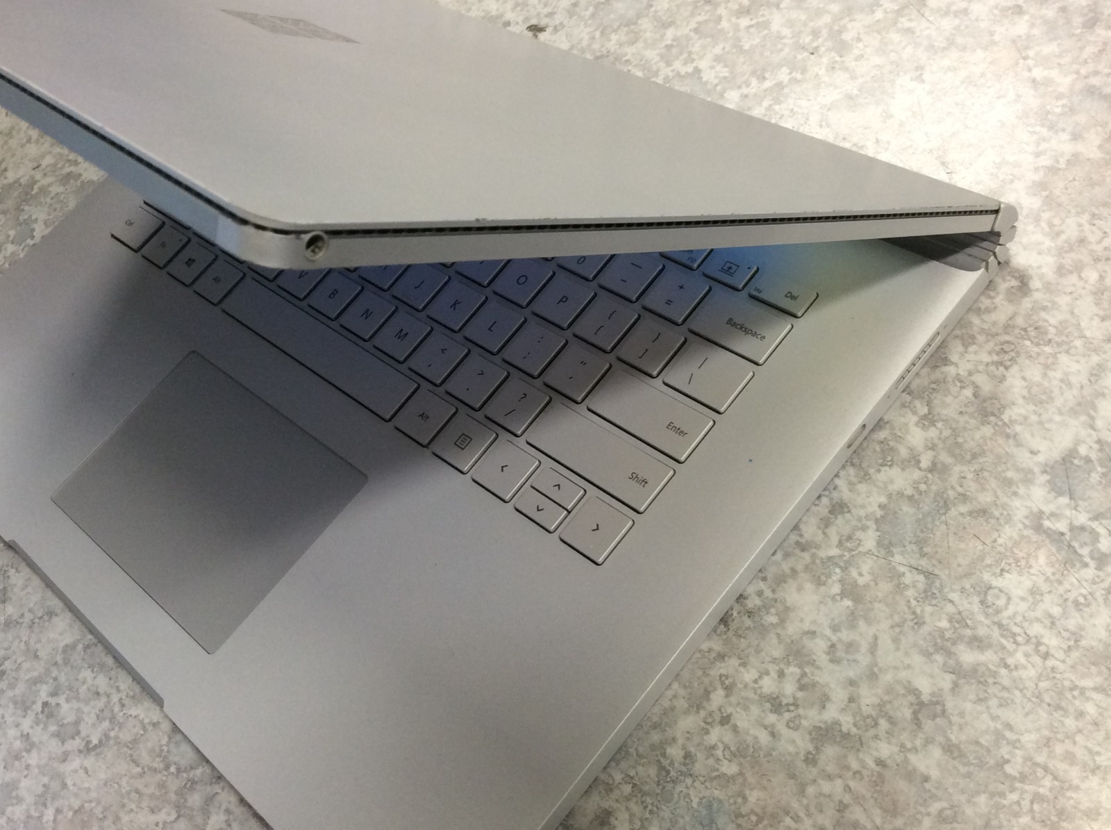 Microsoft Surface Book 2 15 TOUCH i7-8650U 1.9GHz 16GB 512GB NVIDIA GTX 1060 6GB
