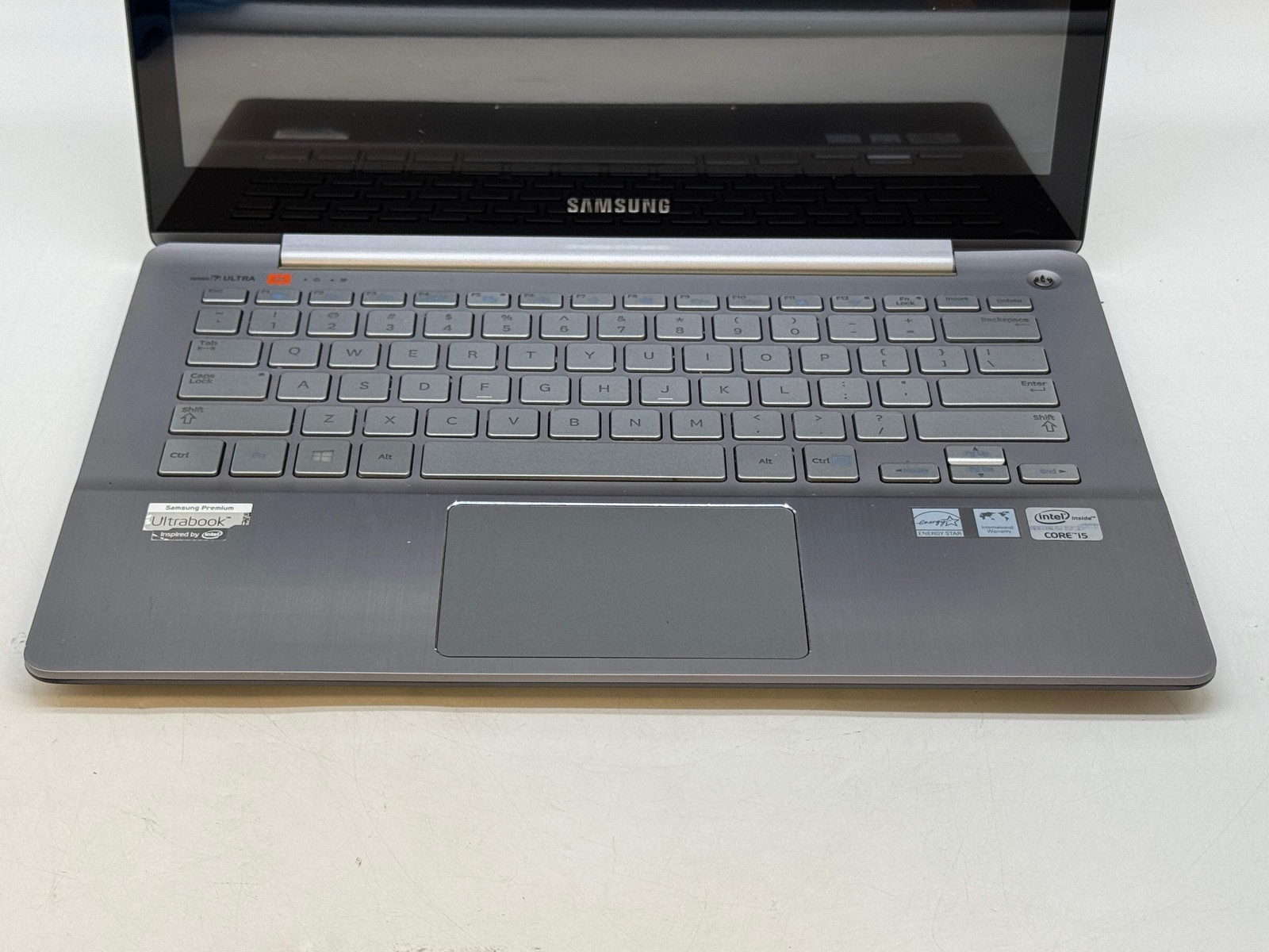 Samsung Laptop NP740U3E 13.3″ Core i5-3337U 4GB RAM 128GB SSD – Read!