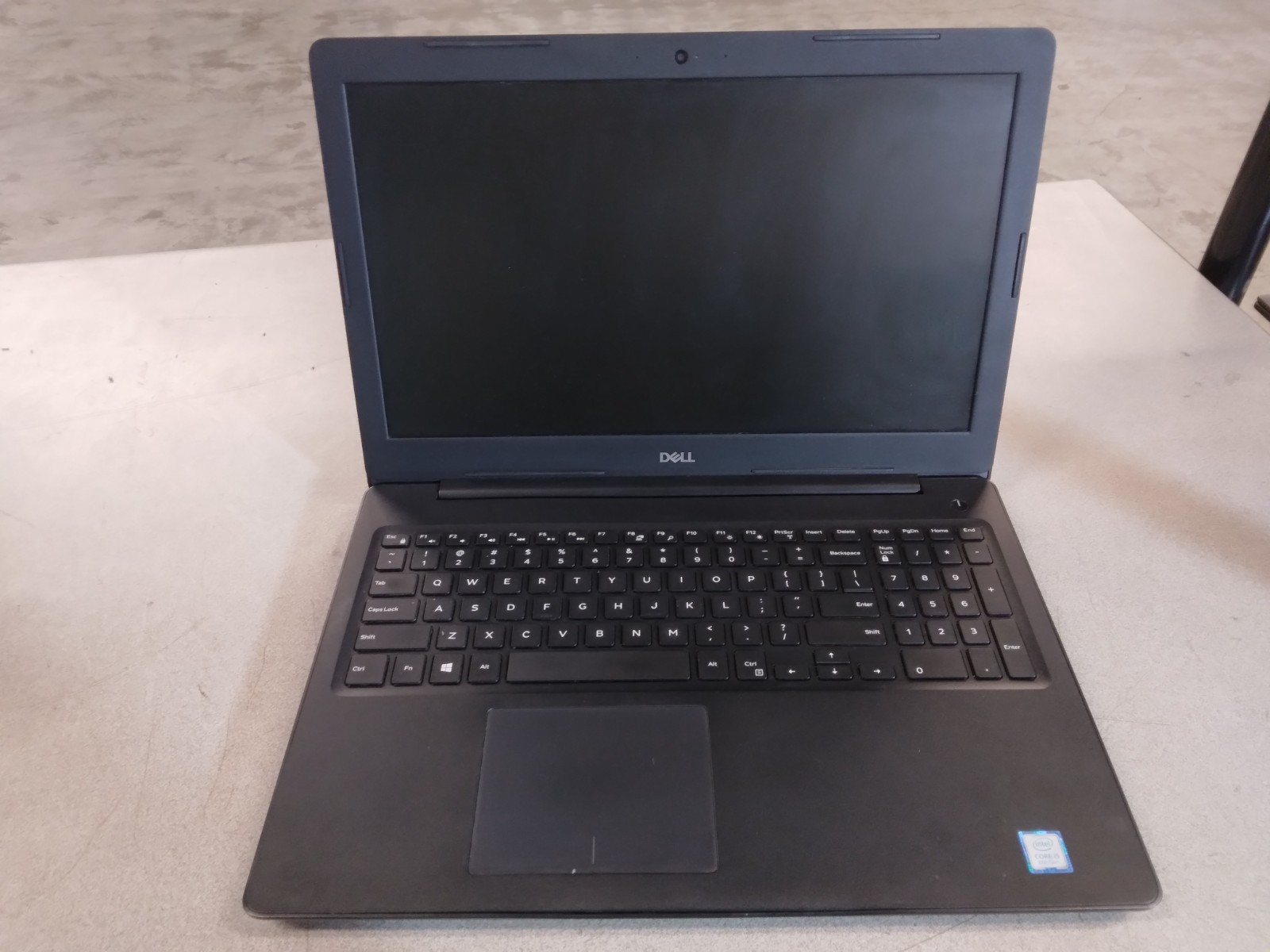 Dell*Latitude*3590*Intel*i5-8250U*8GB*DDR4*Intel*UHD*Graphics*620*No*Drive*No*OS