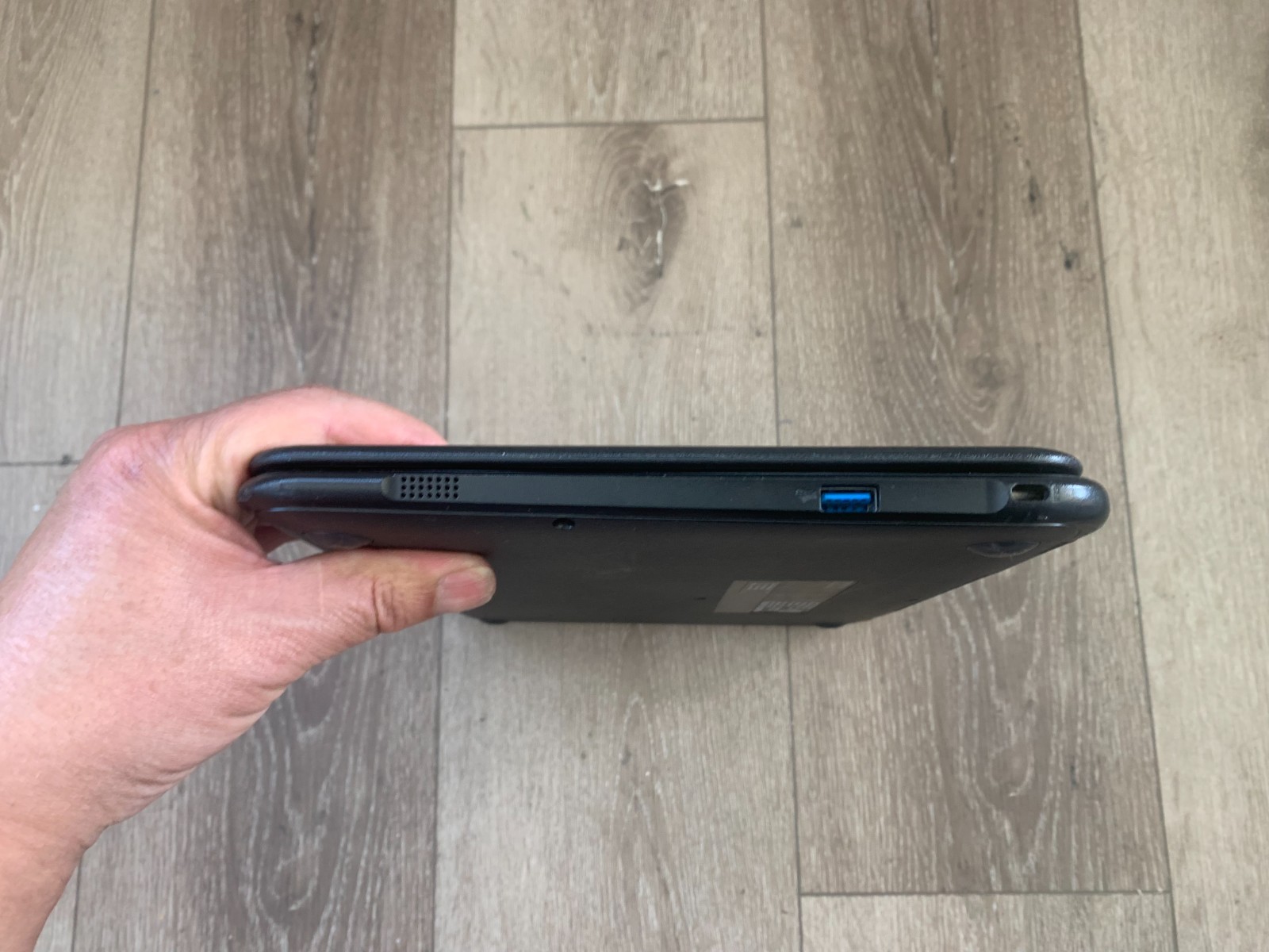 Lenovo N22-20 80SF Chromebook 11.6″ Intel Celeron N3050 1.6GHz 4GB RAM 16GB eMMC
