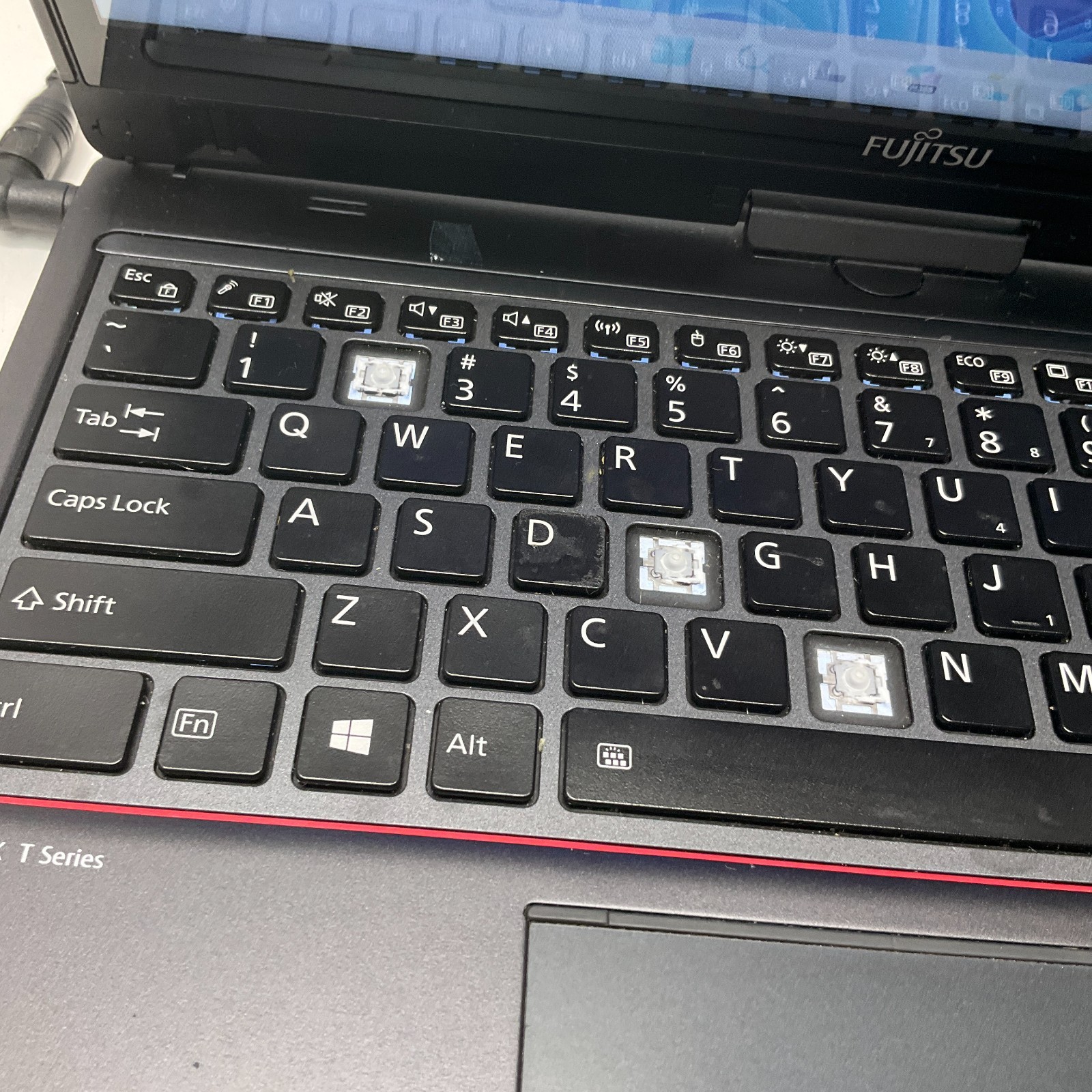 Fujitsu Lifebook T939 Laptop Intel Core i7-8665U @ 1.90 GHz 8GB 256GB SSD READ