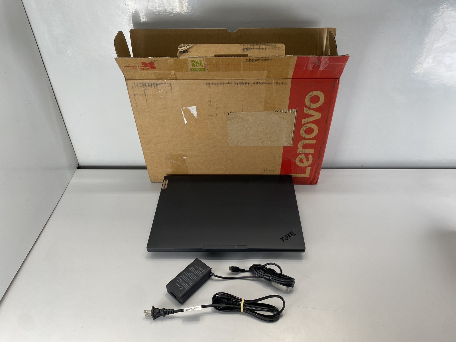 Lenovo Laptop ThinkPad T16 Gen 4 16″ Intel Core Ultra 7 255U 1TB- Black