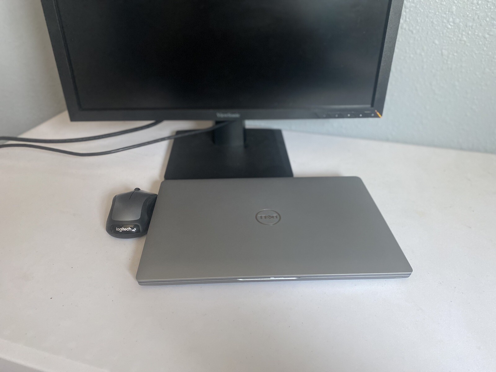 Dell Latitude E5470 (500GB HDD, Intel Core I3-6100U, 2.3GHz, 8GB RAM, AMD Radeon