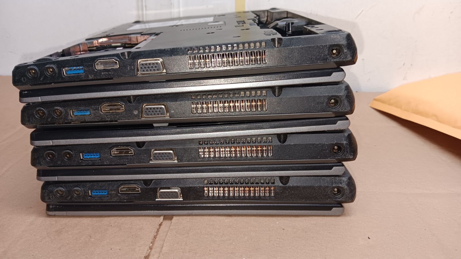 Lot of 4 Fujitsu LifeBook T726 T725 Laptops For Parts or Repair