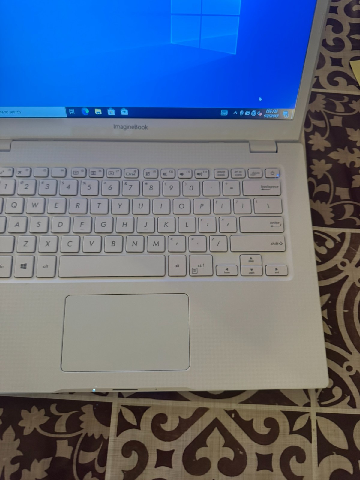ASUS VivoBook MJ401TA m3-8100Y 4GB 120GB SSD Win10 w/ Charger