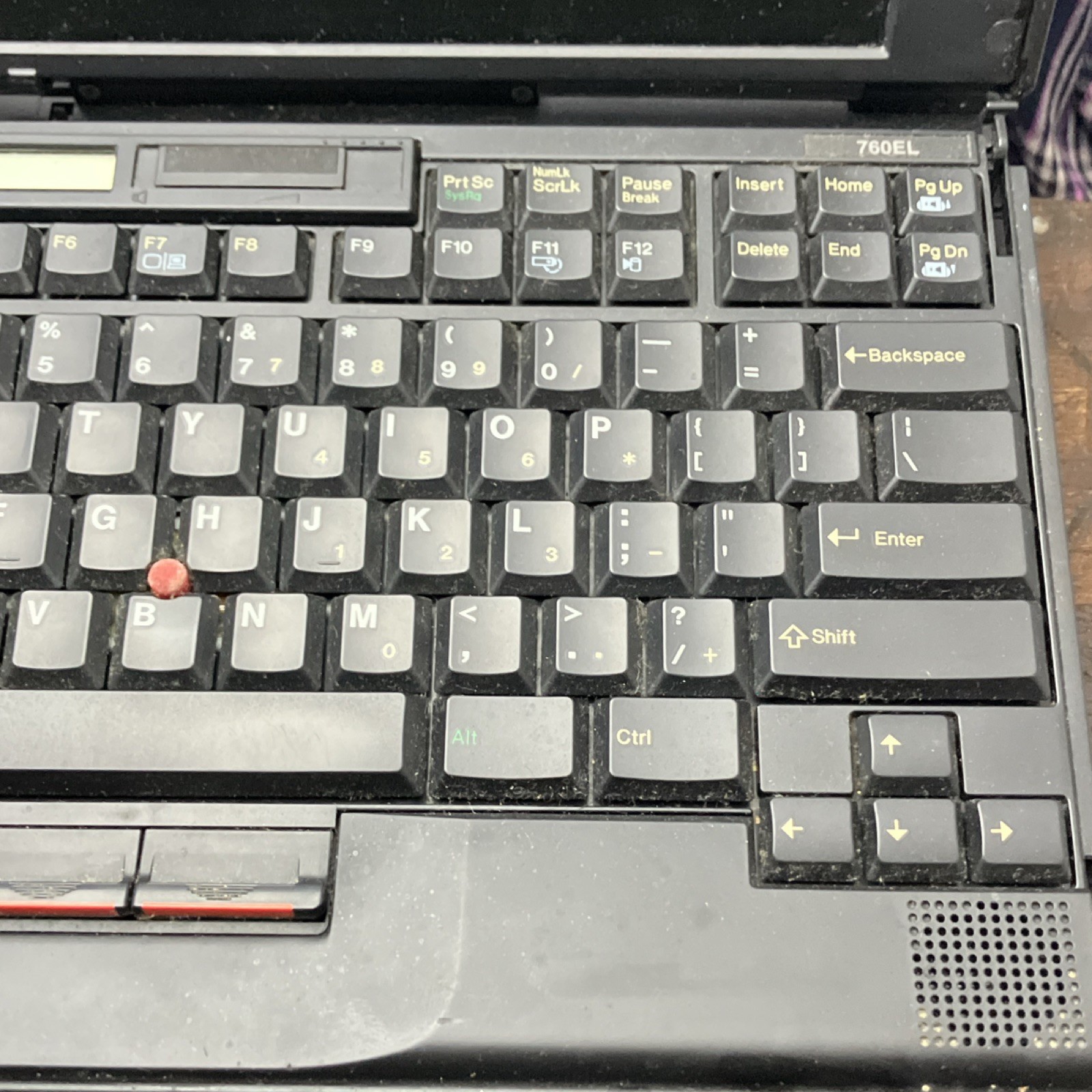 IBM ThinkPad 760EL 12.1in Pentium 120MHz 8MB 1GB HDD Parts/Repair