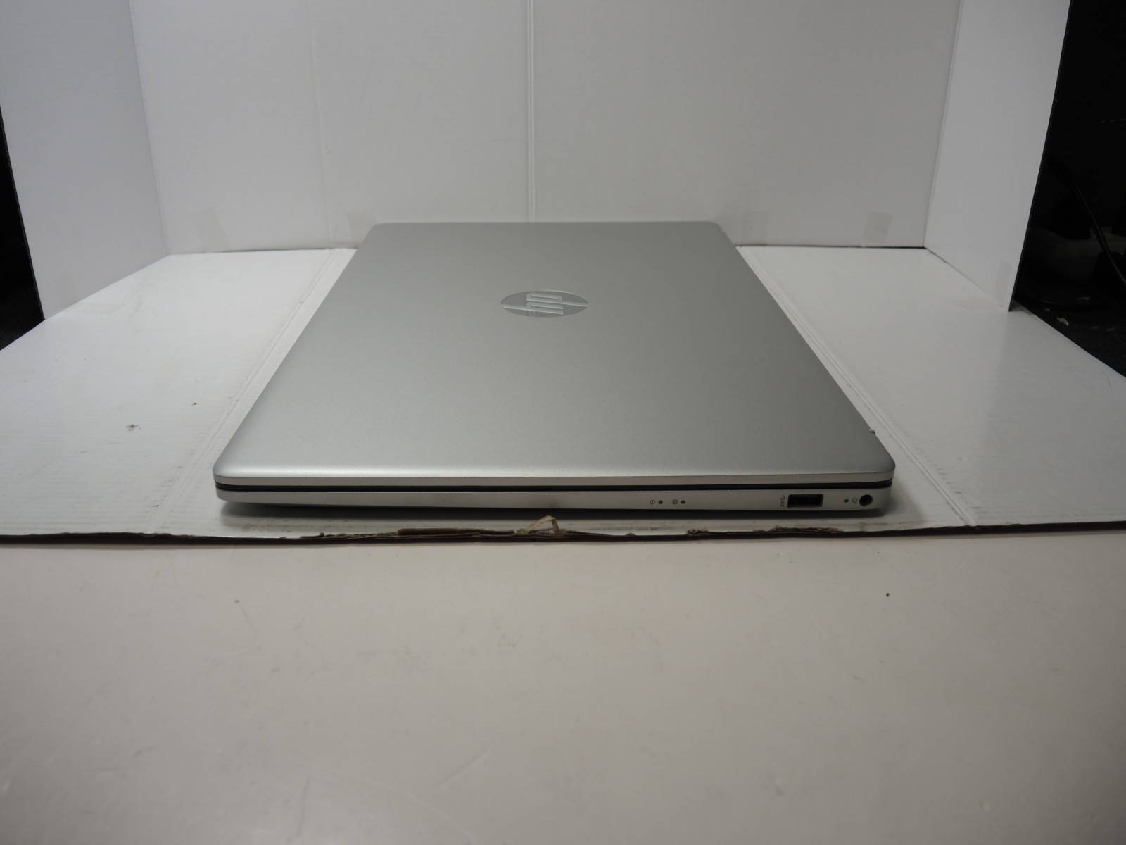 HP 17″ Laptop 17-cp2033dx | Ryzen 3 8GB | DEAD For Parts Repair “AS-IS” No SSD