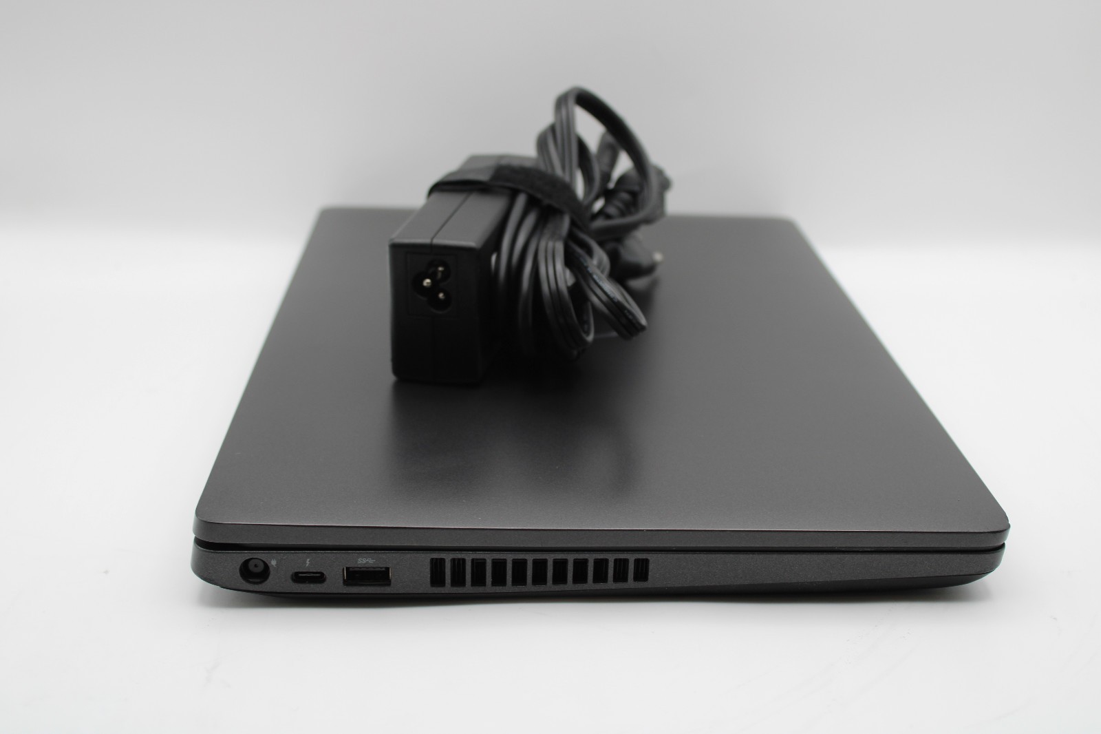 Dell Latitude 5501 i5-9400H @ 2.5 GHz 16GB RAM 256GB SSD No OS