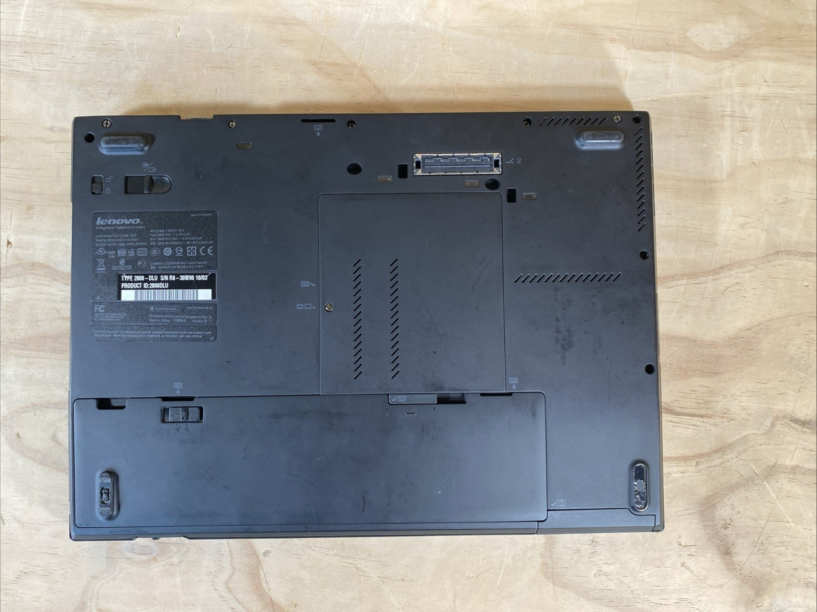 Lenovo ThinkPad T400s – C2D T9600, 4GB RAM, 120GB SSD