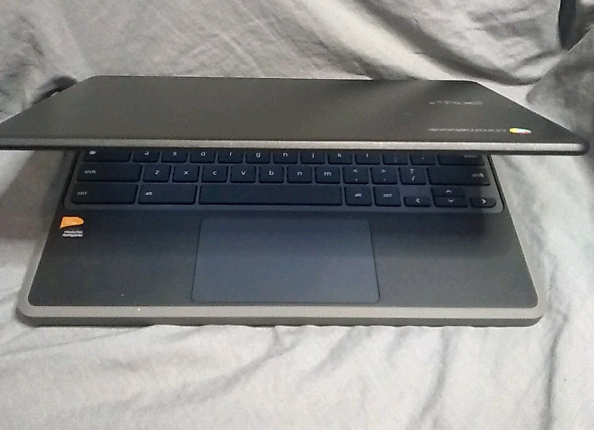 Acer Chromebook 311 Laptop Model-N23H7 ~ School Locked For Parts or Repair! Mint
