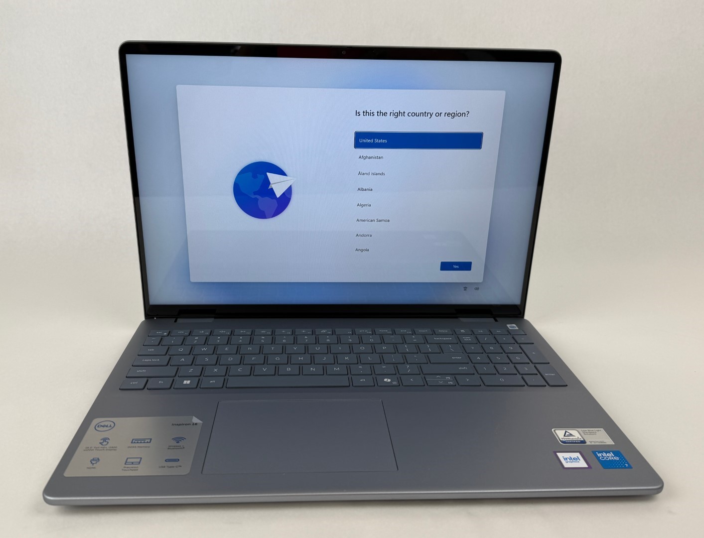 Dell Inspiron 5640 16″ 1920×1200 Touch Core 7 150U Processor 16GB 1TB SSD W11H U