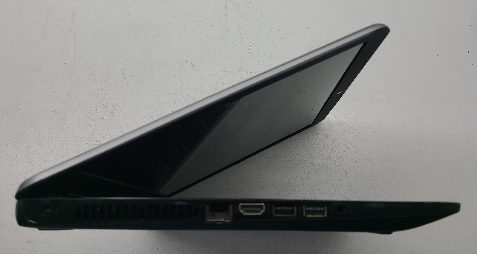 HP NOTEBOOK 17-X061NR 17.3″ Laptop Intel Core i3-6100U 8GB Ram NO HD/OS (FL)